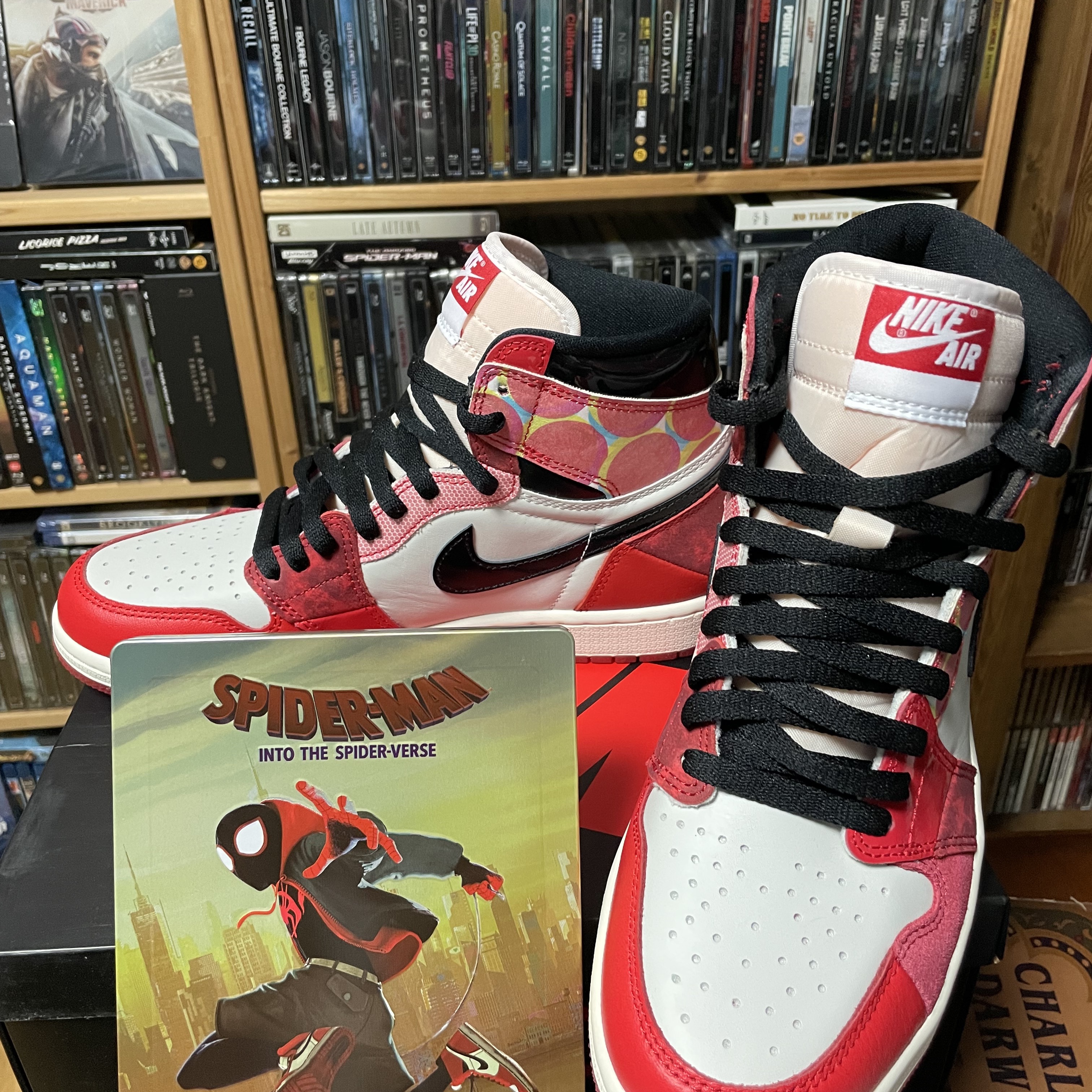 Jordan 1 Retro High Spider-Man Next Chapter 착용 스타일 - 3