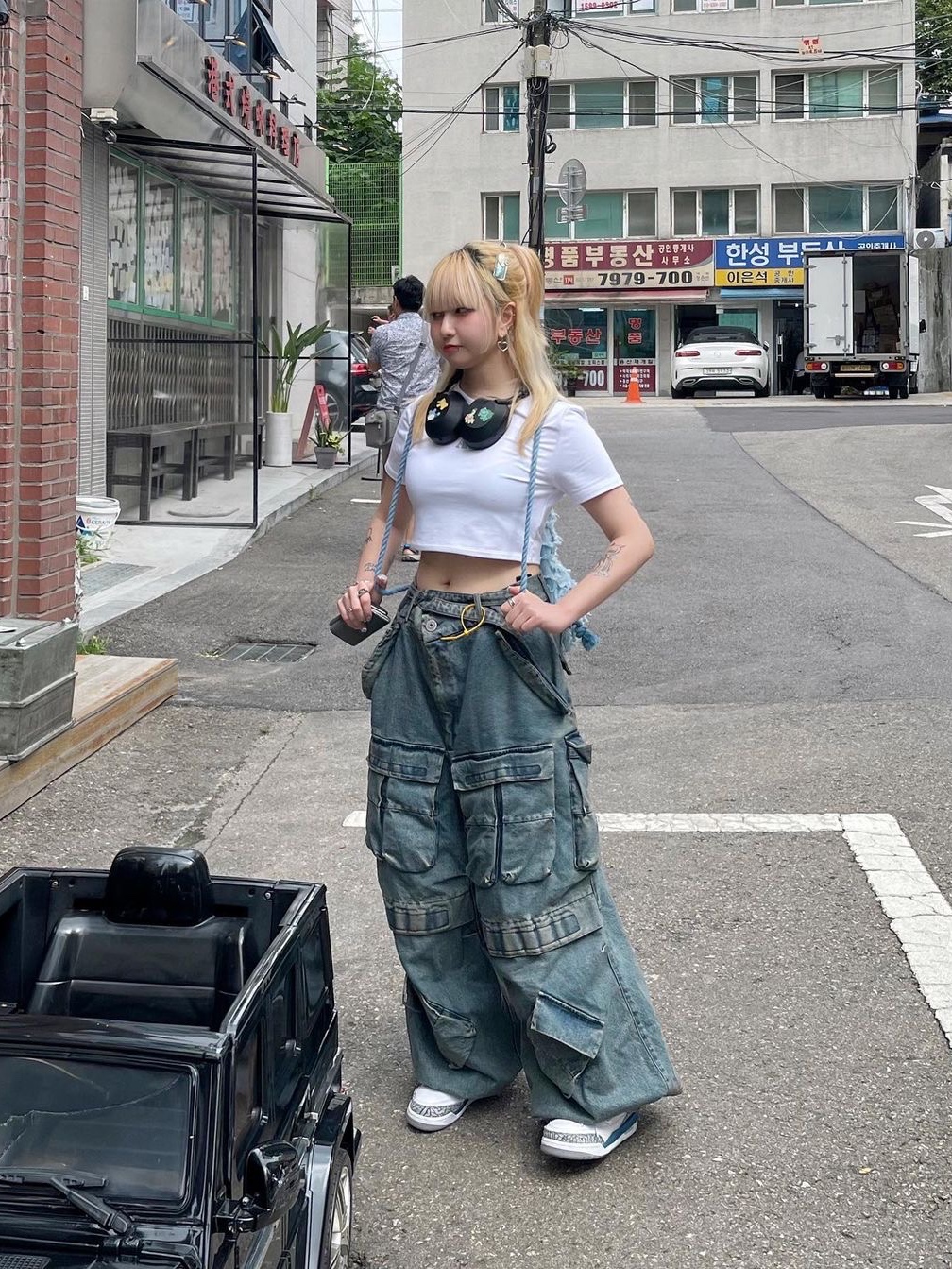 [KREAM 단독] Ourpas 030 Wide Cargo Denim Blue 착용 스타일