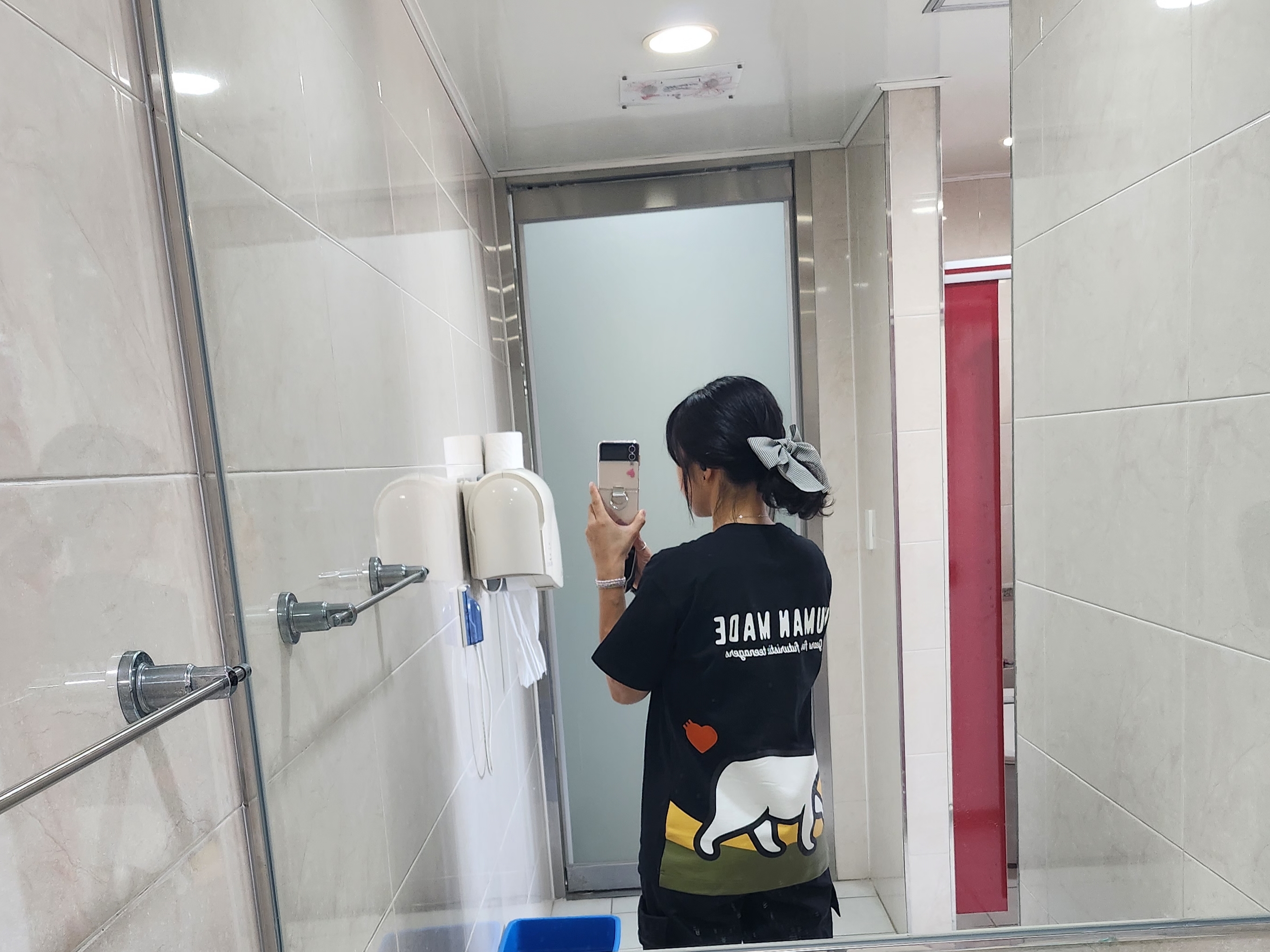 Human Made Graphic T-Shirt Black 착용 스타일 - 1