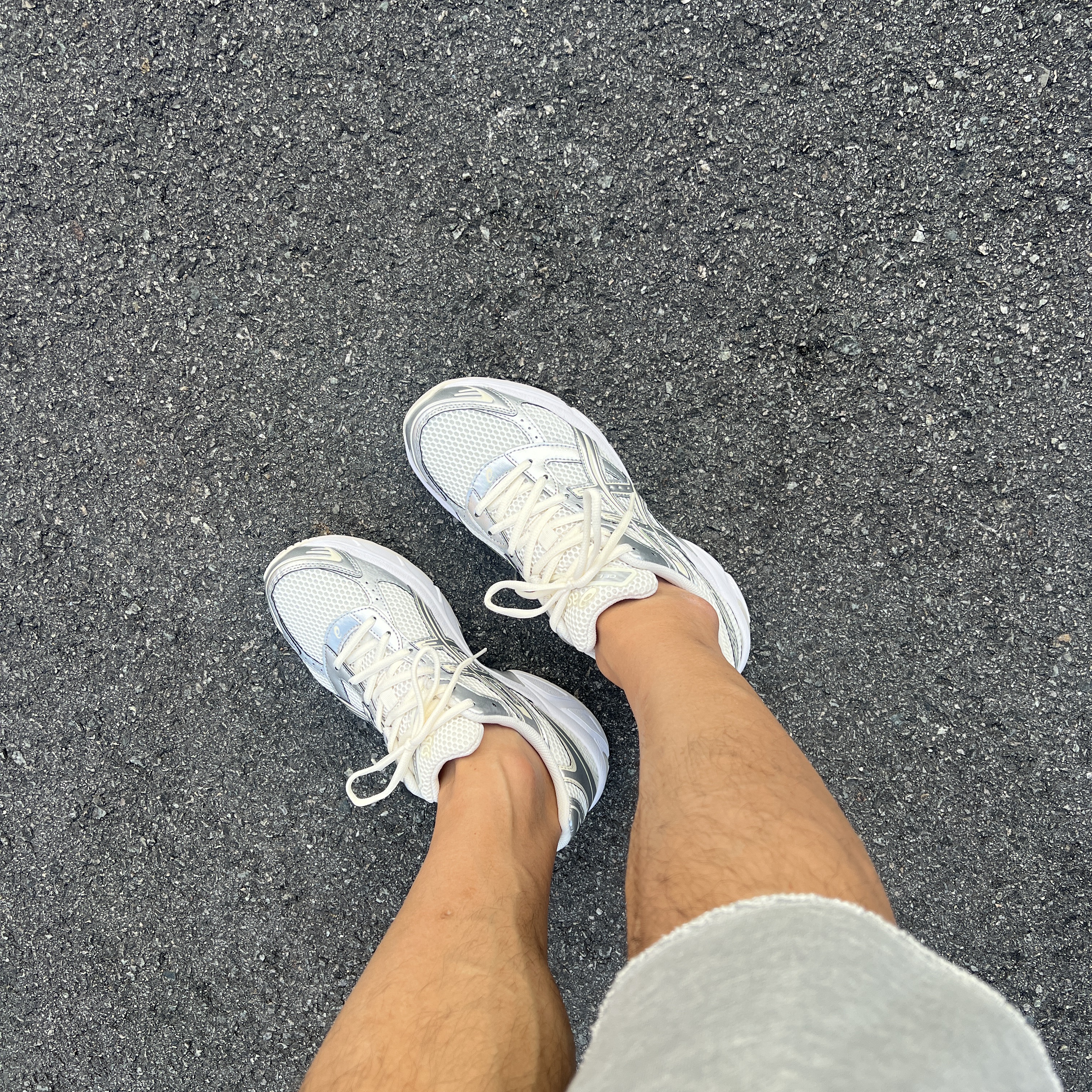 (W) Asics Gel-1130 Cream Pure Silver 착용 스타일 - 2