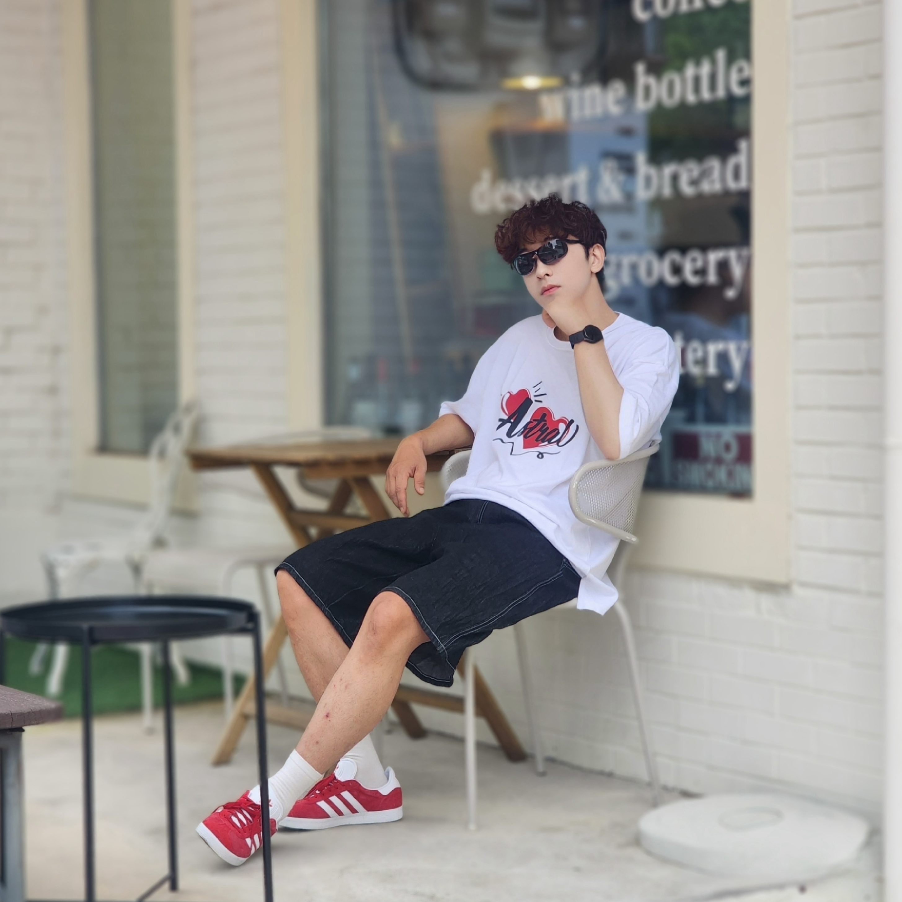 Adidas Gazelle Power Red 착용 스타일 - 2