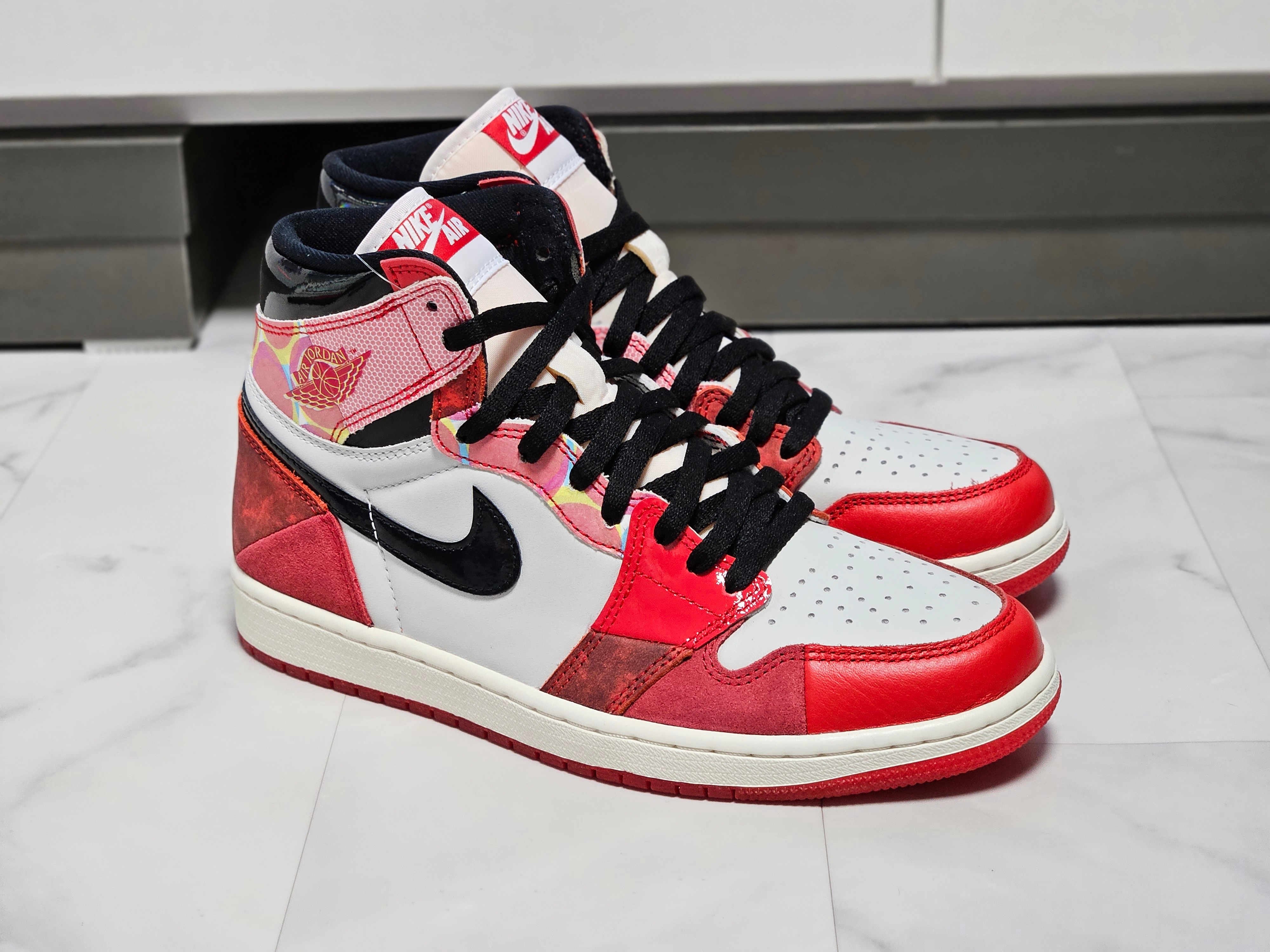 Jordan 1 Retro High Spider-Man Next Chapter 착용 스타일 - 5