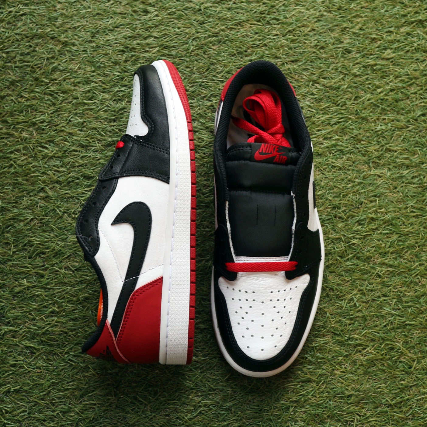 Jordan 1 Retro Low OG Black Toe 착용 스타일 - 1