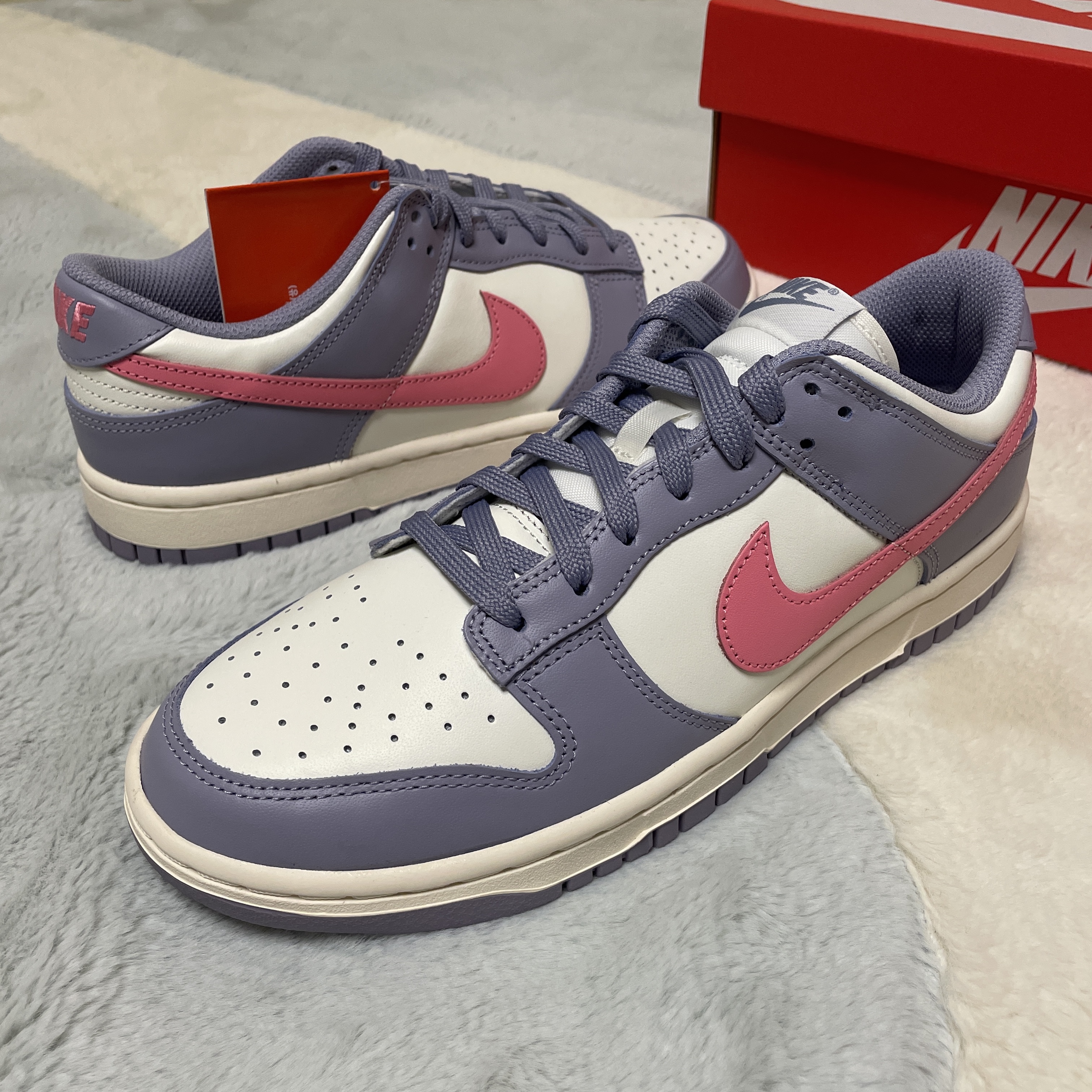 (W) Nike Dunk Low Indigo Haze Coral Chalk 착용 스타일