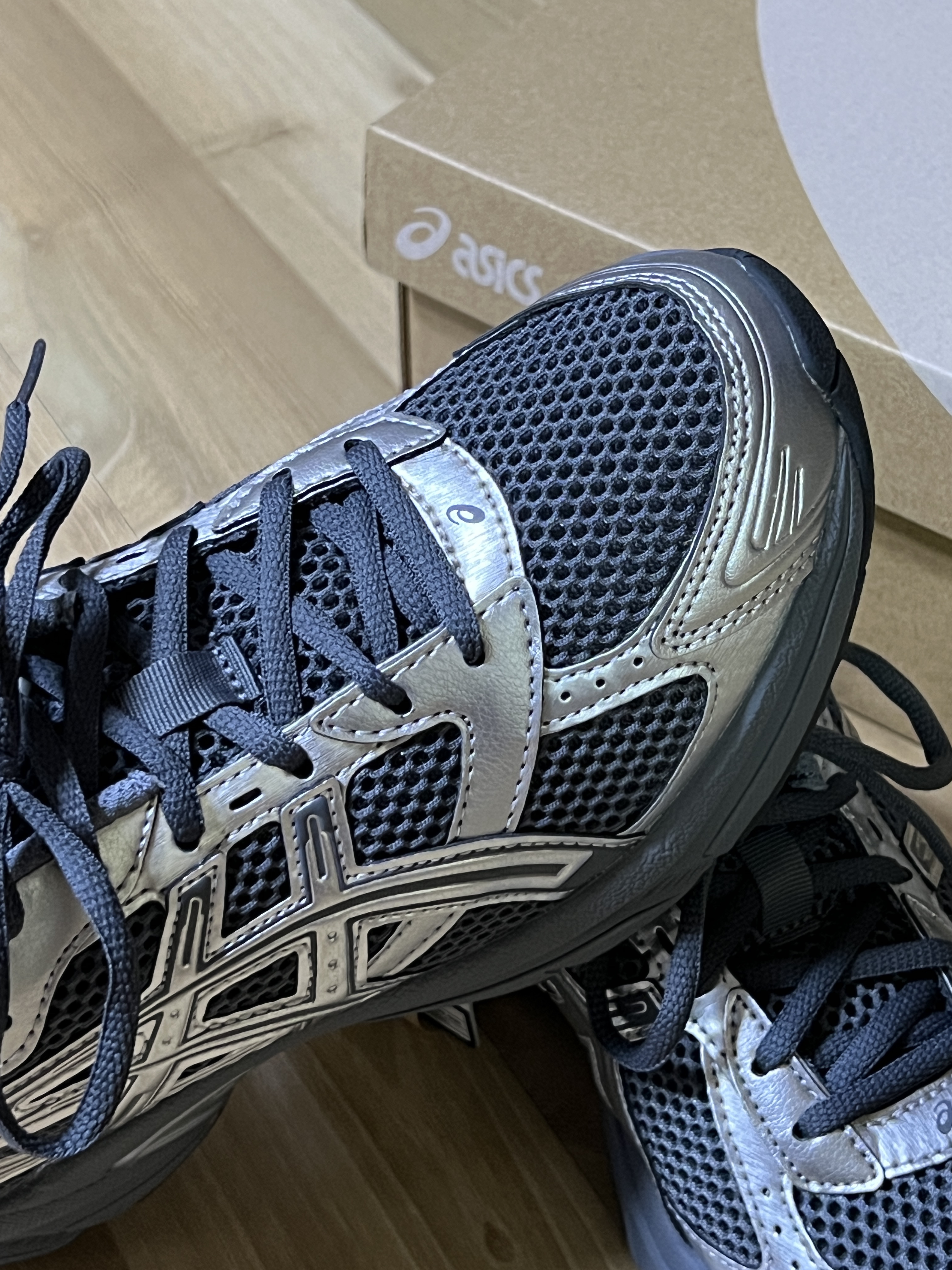 Asics Gel-1130 Steel Grey Pure Silver 착용 스타일 - 3