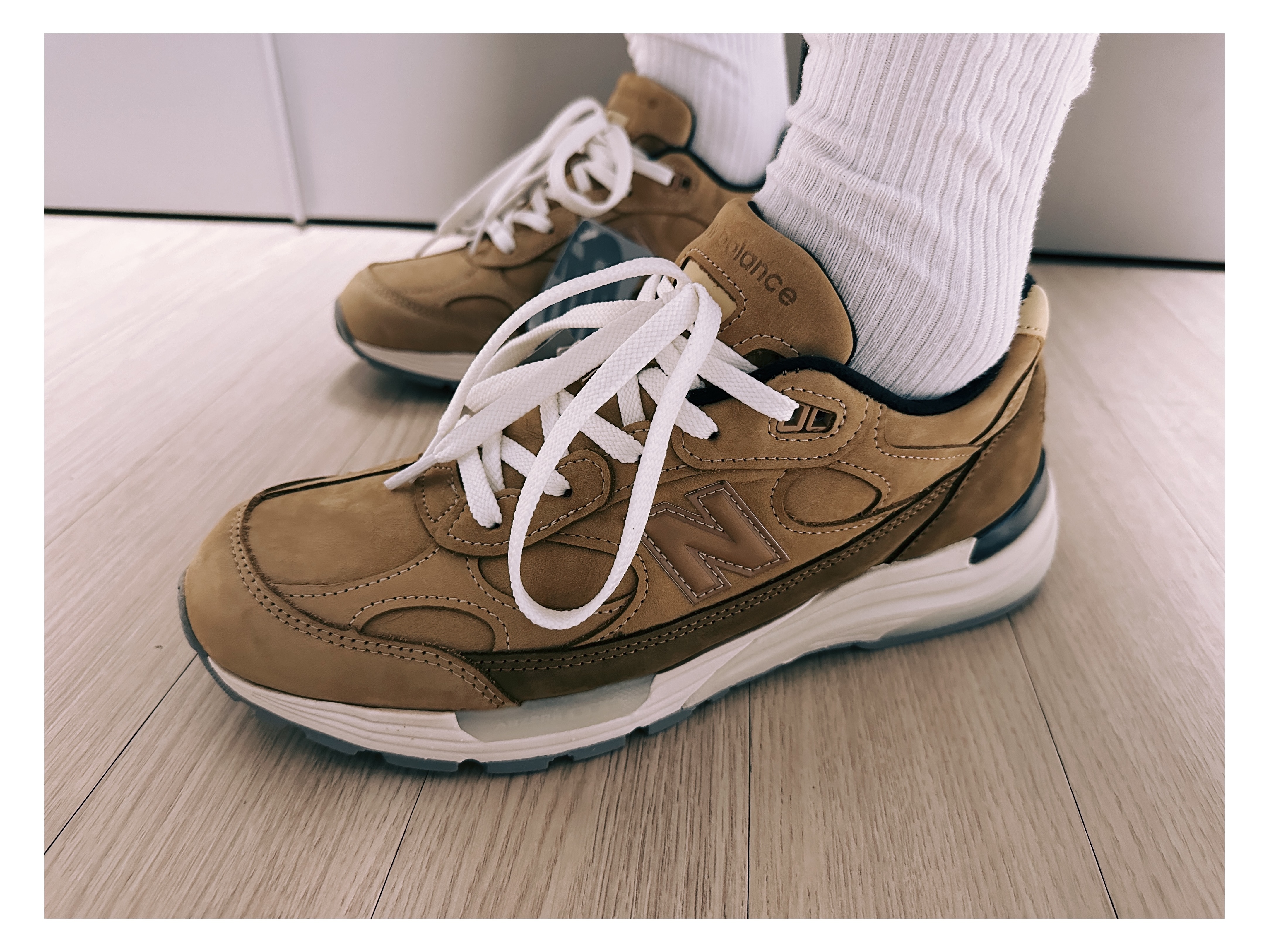 New Balance 992 Made in USA Brown 착용 스타일 - 3