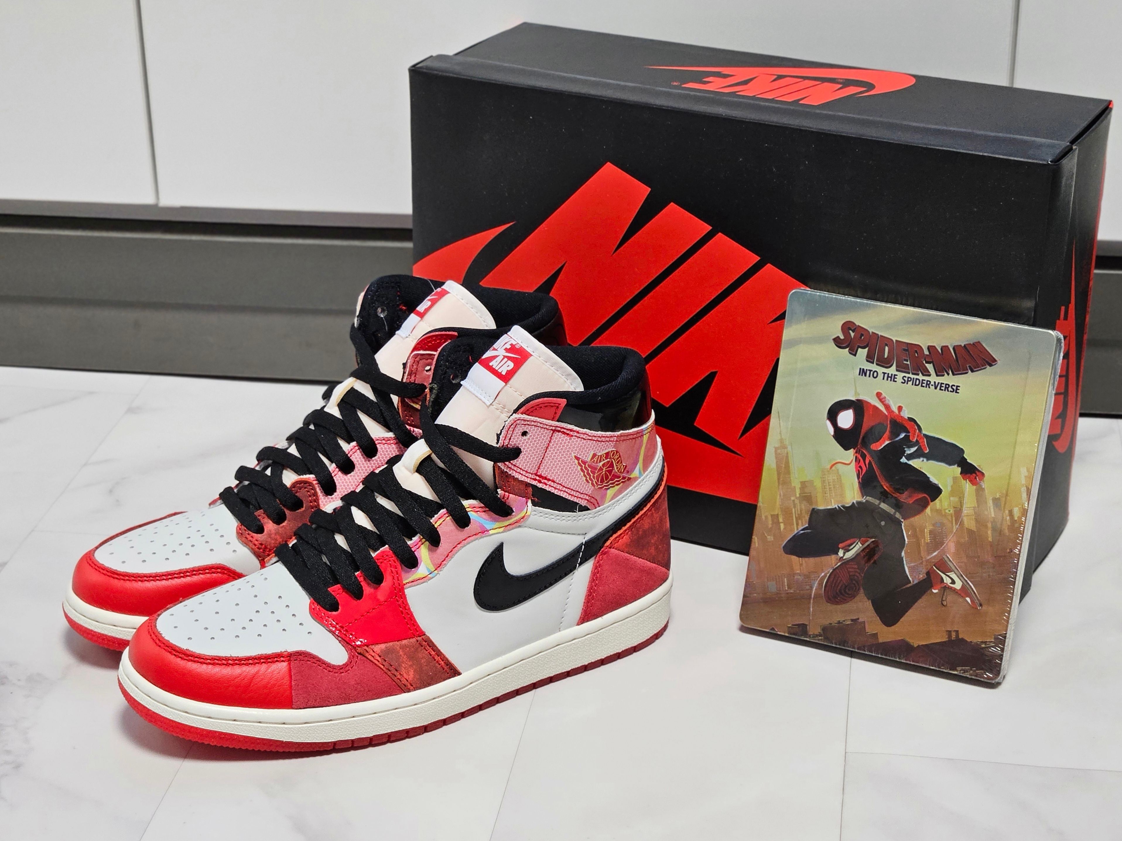 Jordan 1 Retro High Spider-Man Next Chapter 착용 스타일 - 2