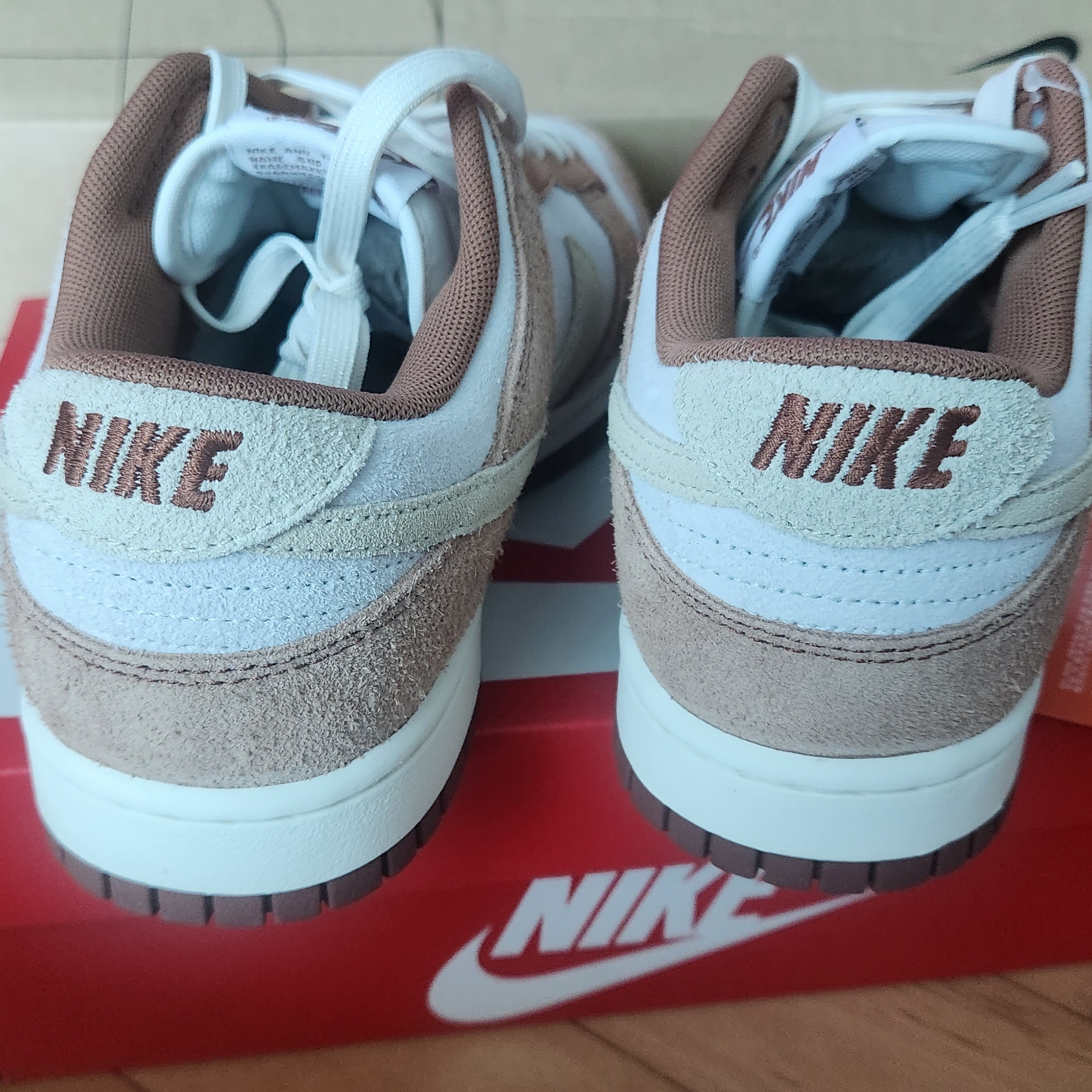 Nike Dunk Low Pro Premium Medium Curry 착용 스타일 - 4
