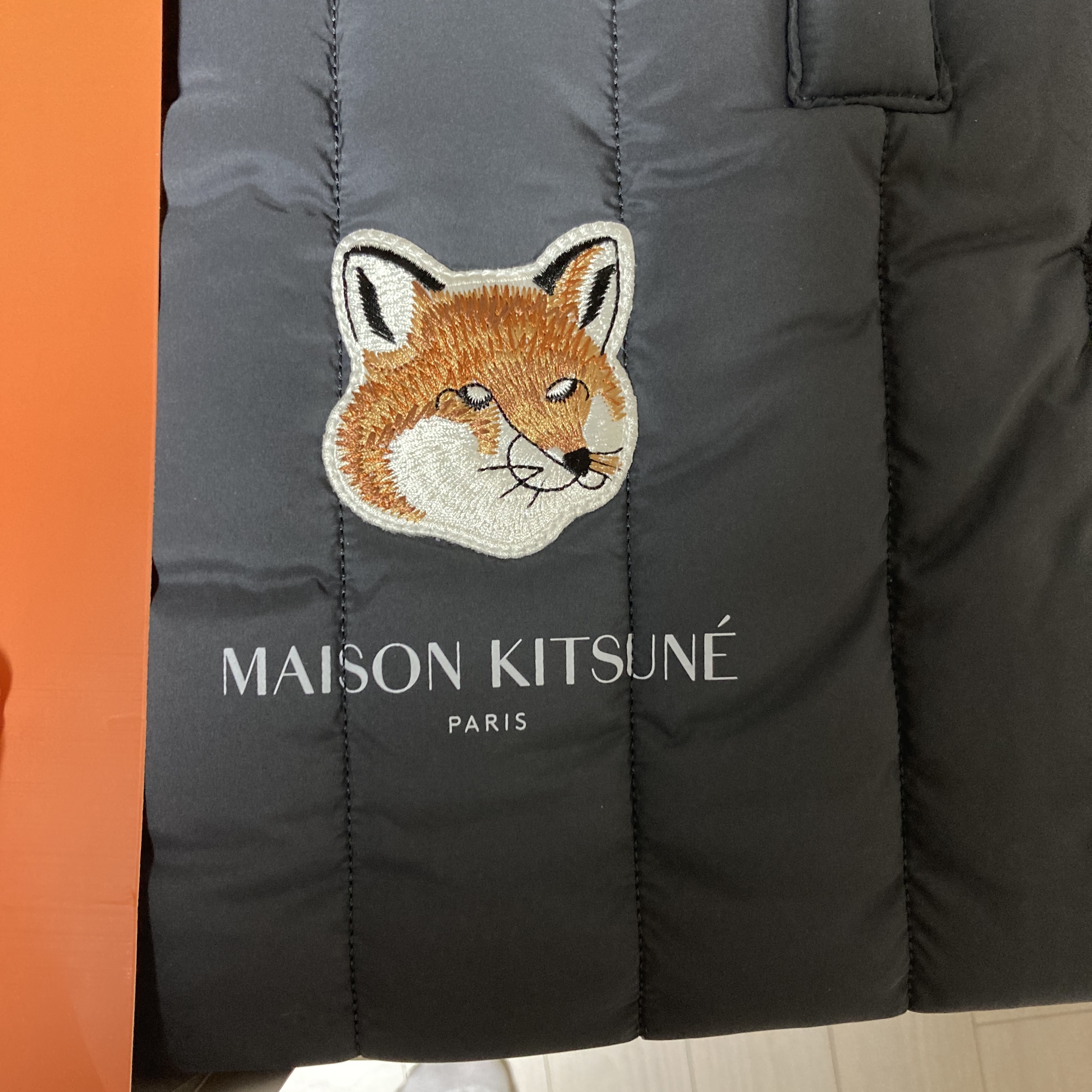 Maison Kitsune x Laneige Padded Bag Navy 착용 스타일