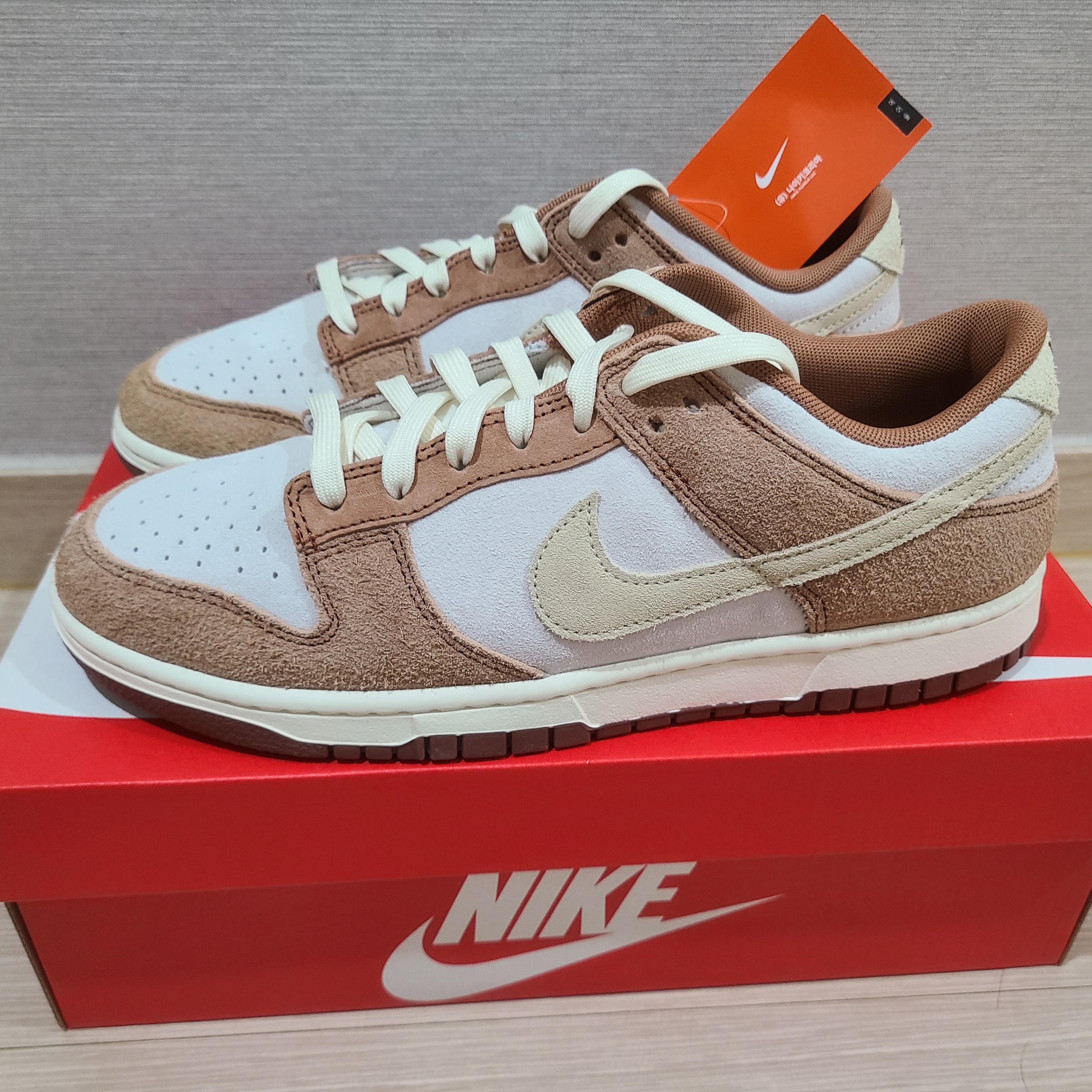 Nike Dunk Low Pro Premium Medium Curry 착용 스타일
