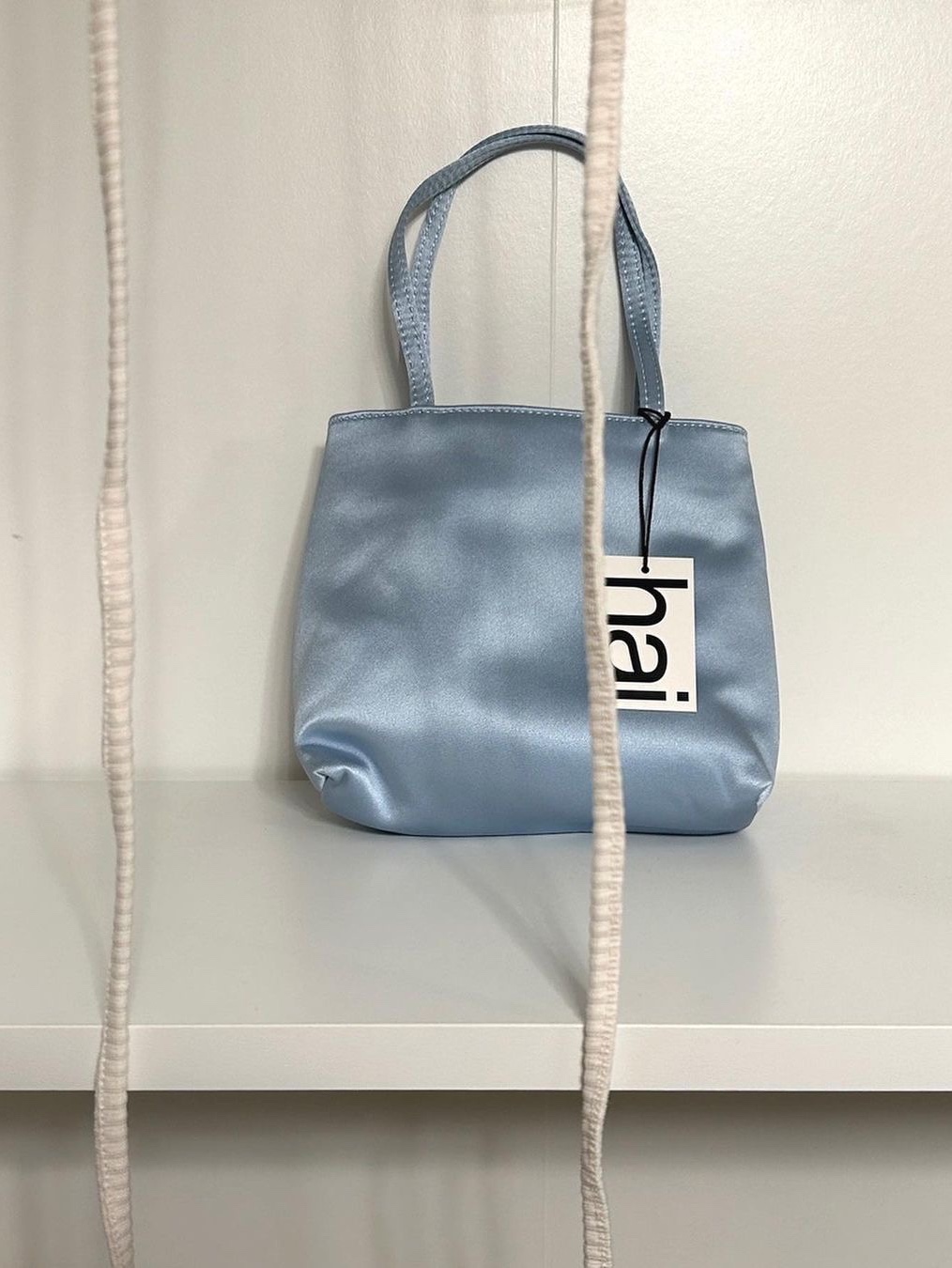 Hai Little Silk Bag Light Blue 착용 스타일
