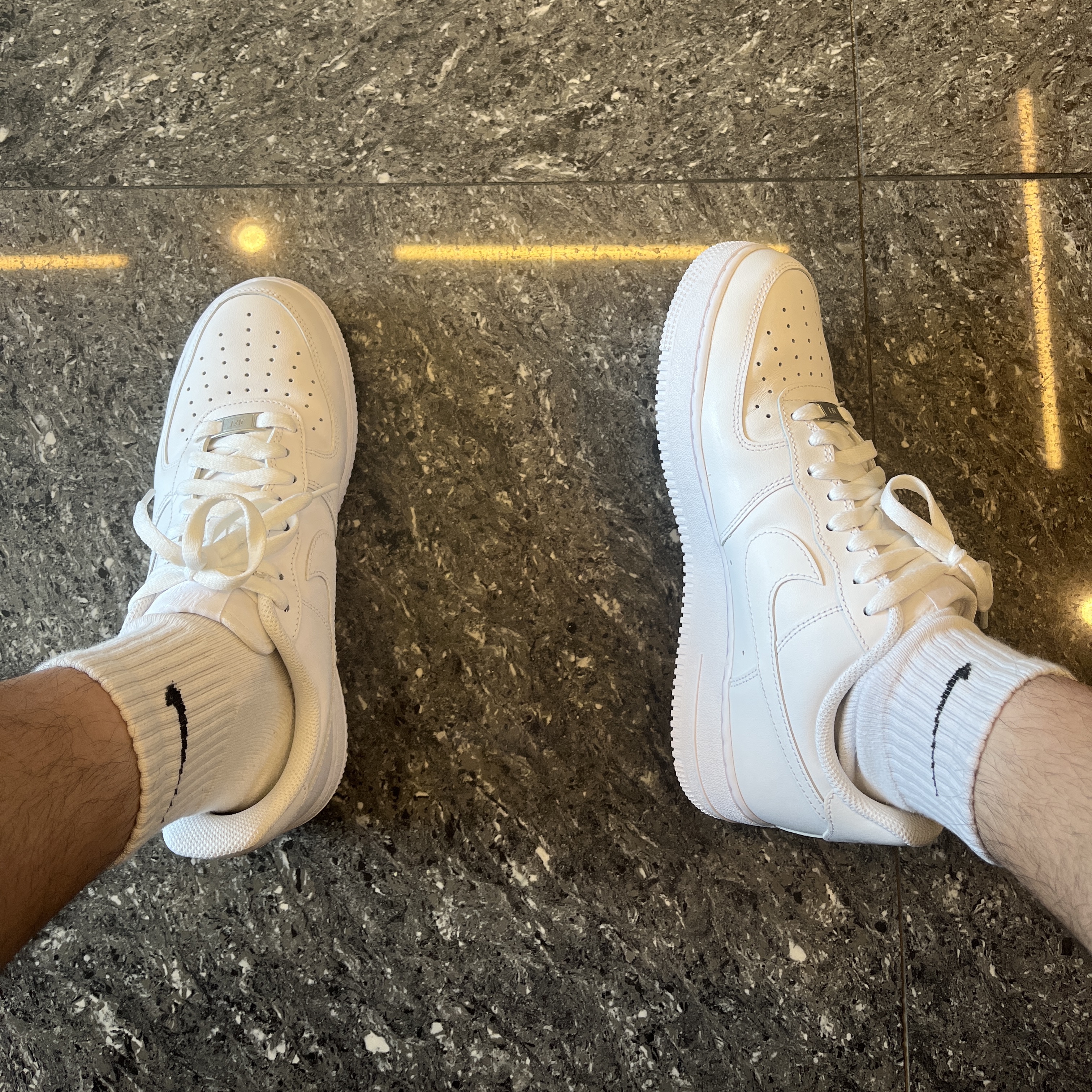 Nike Air Force 1 '07 Low White 착용 스타일 - 2