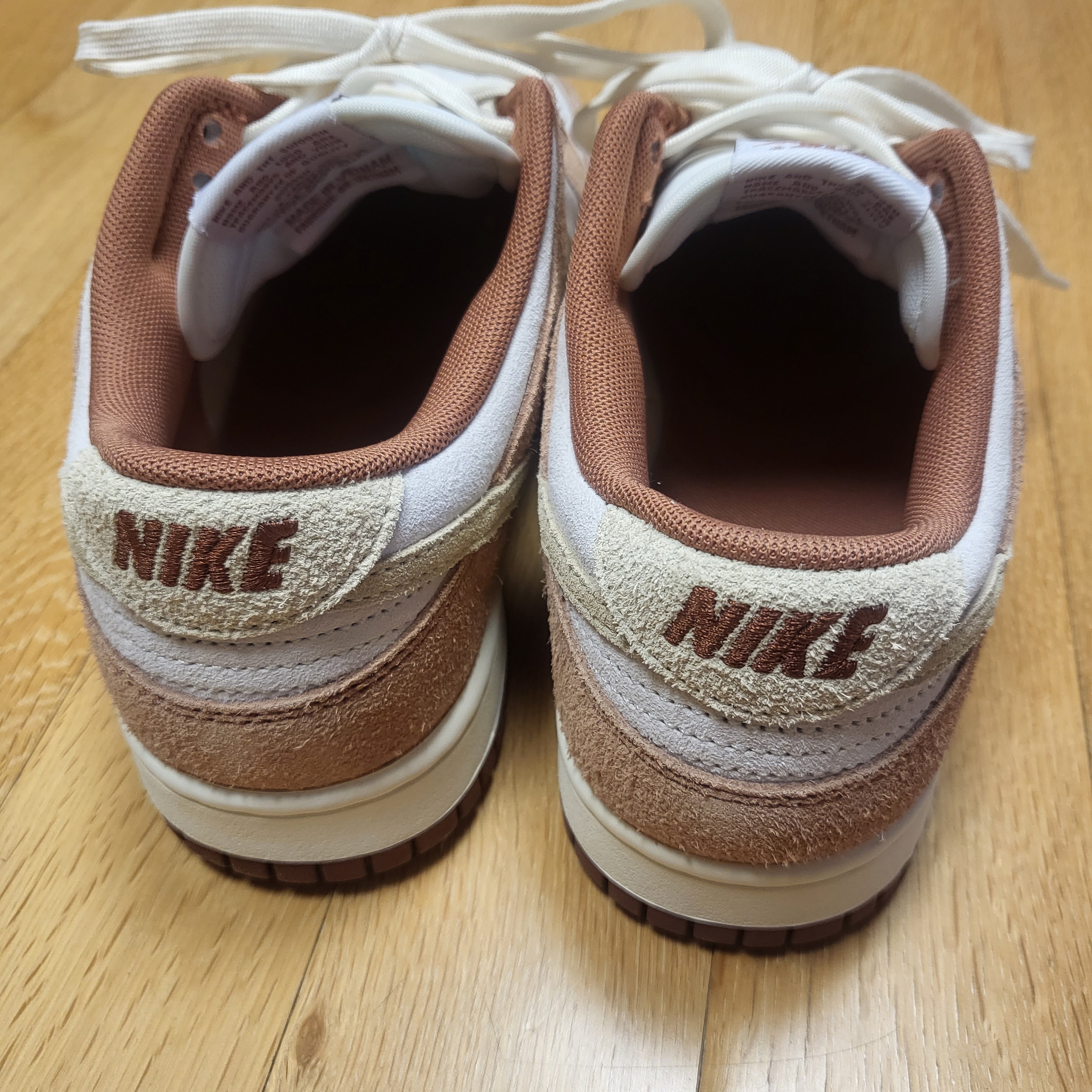 Nike Dunk Low Pro Premium Medium Curry 착용 스타일 - 3