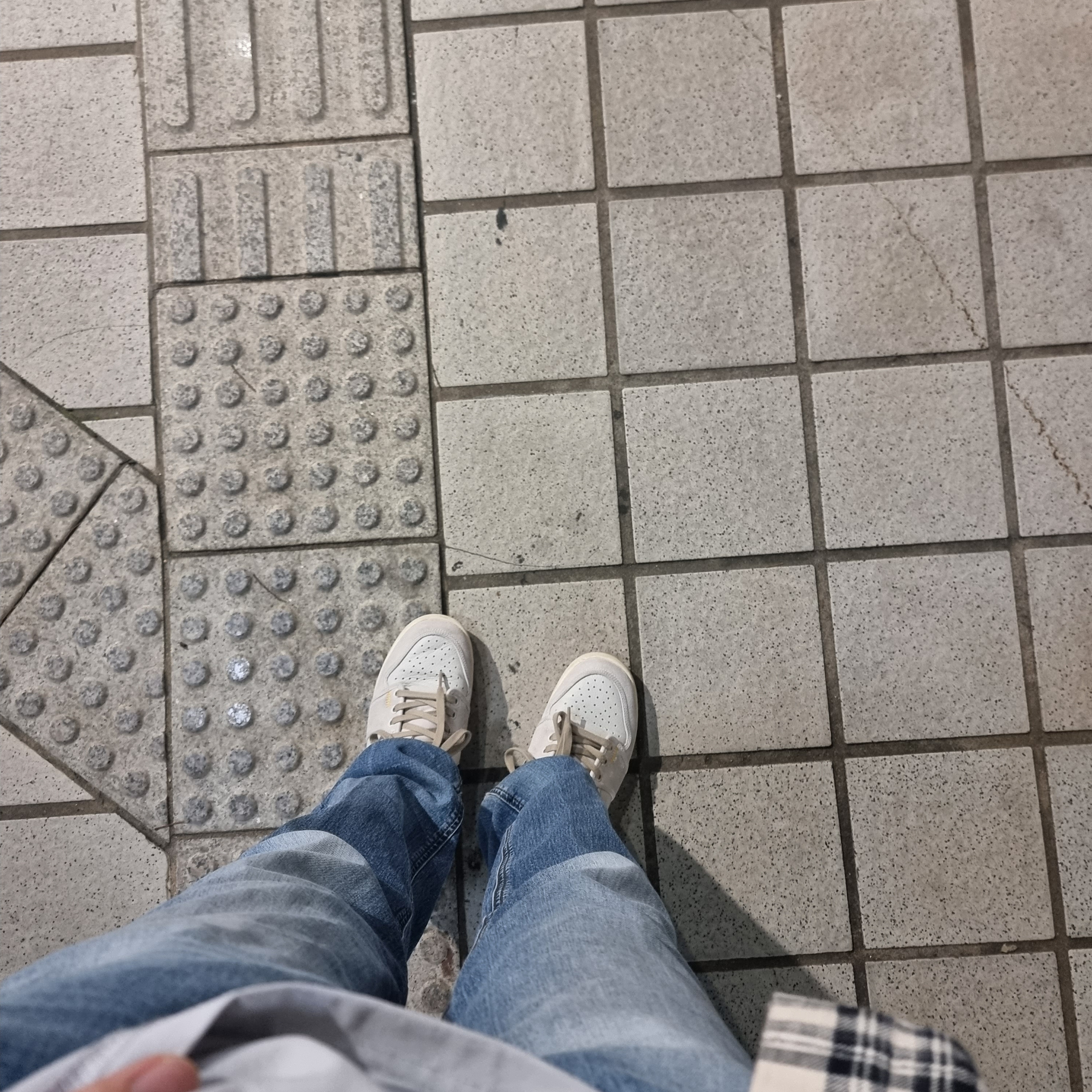 Jordan 1 x Union KO Low Sail Neutral Grey 착용 스타일