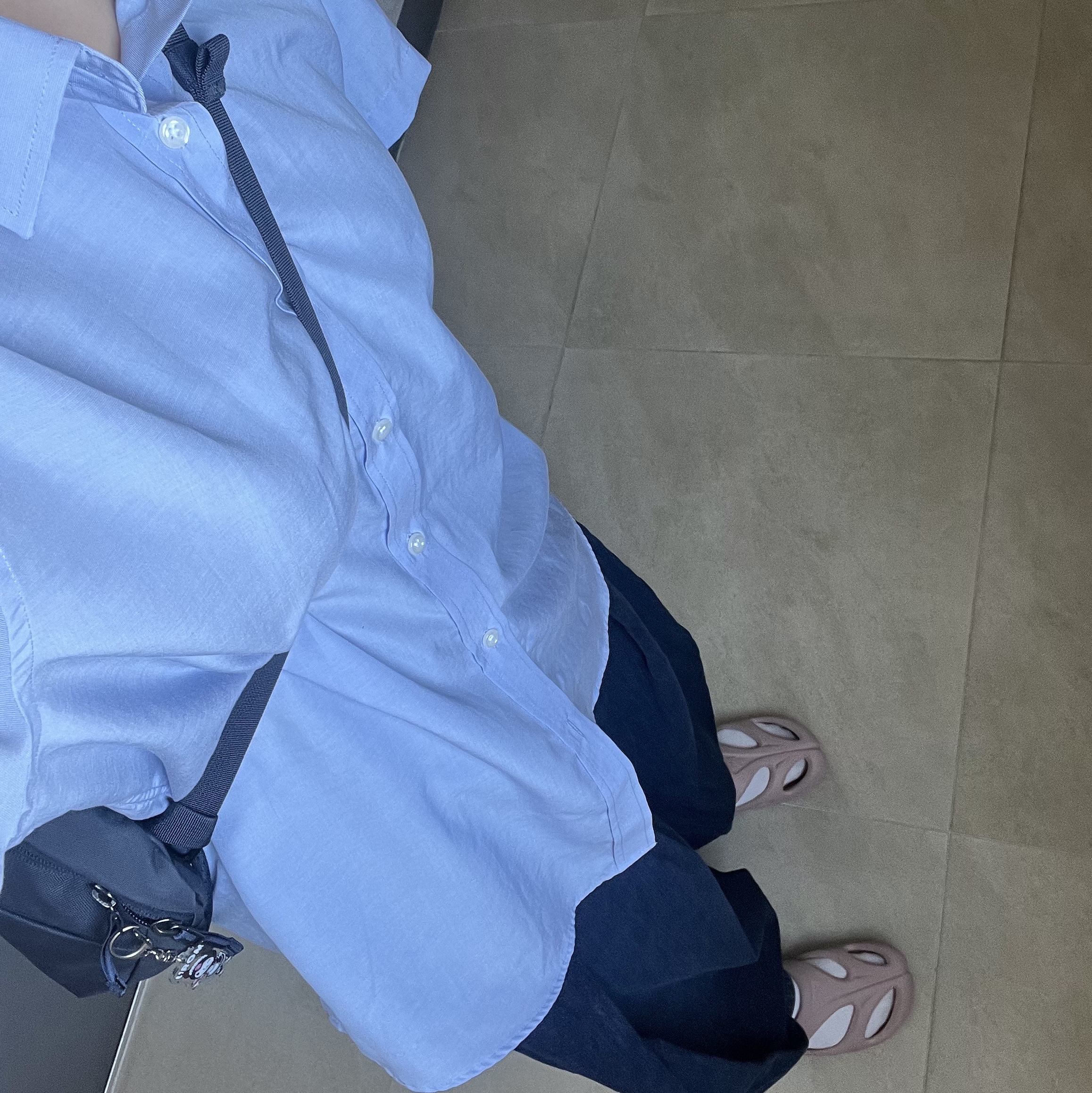 Zara x Ader Error Wide Leg Jeans Blue, (W) Keen Shanti Fawn Merlot 착용 스타일 - 3