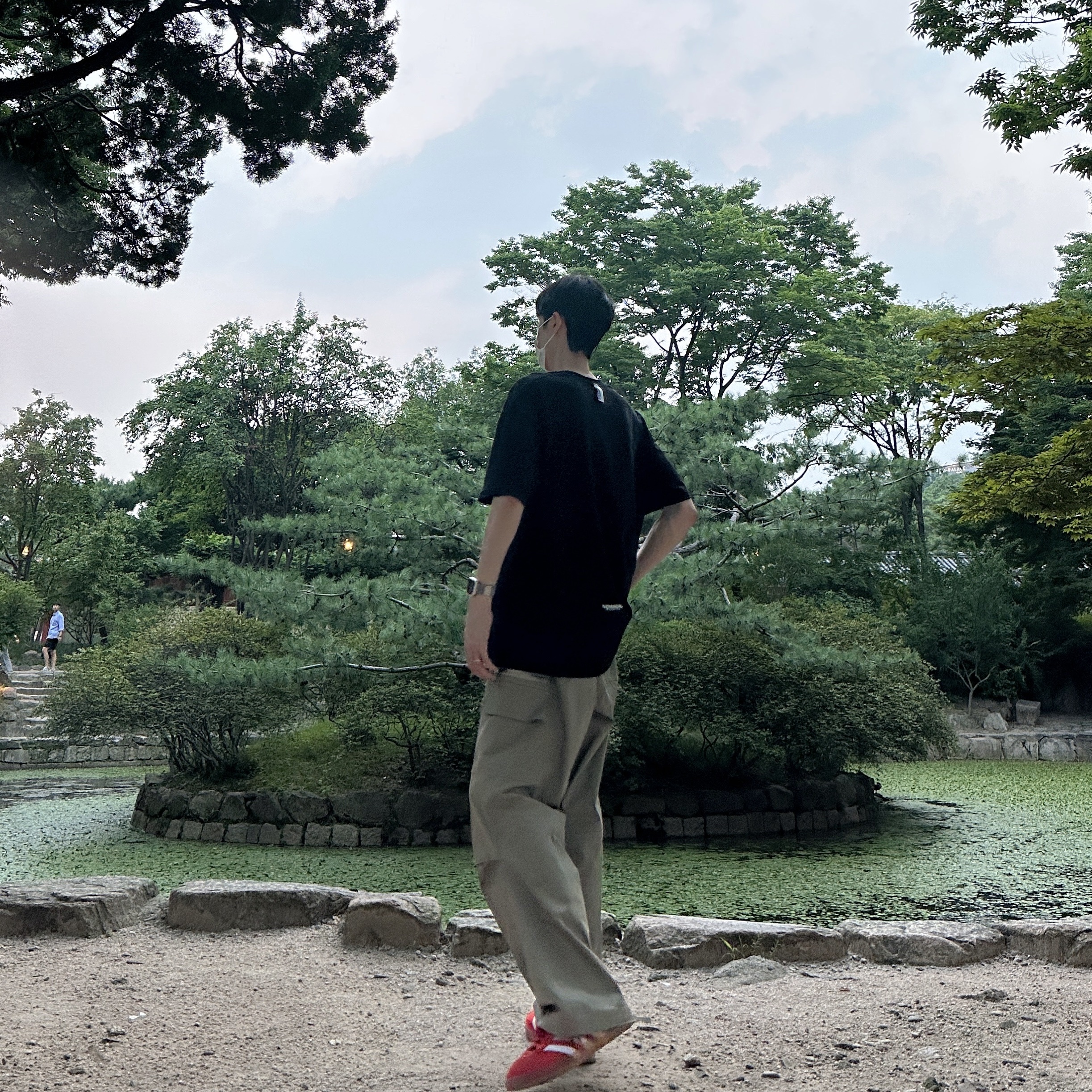 (W) Adidas Gazelle Indoor Bold Orange Cloud White, Apple Watch Series 8 41mm GPS Silver Aluminium Case with Sport Band White (Korean Ver.) 착용 스타일 - 4