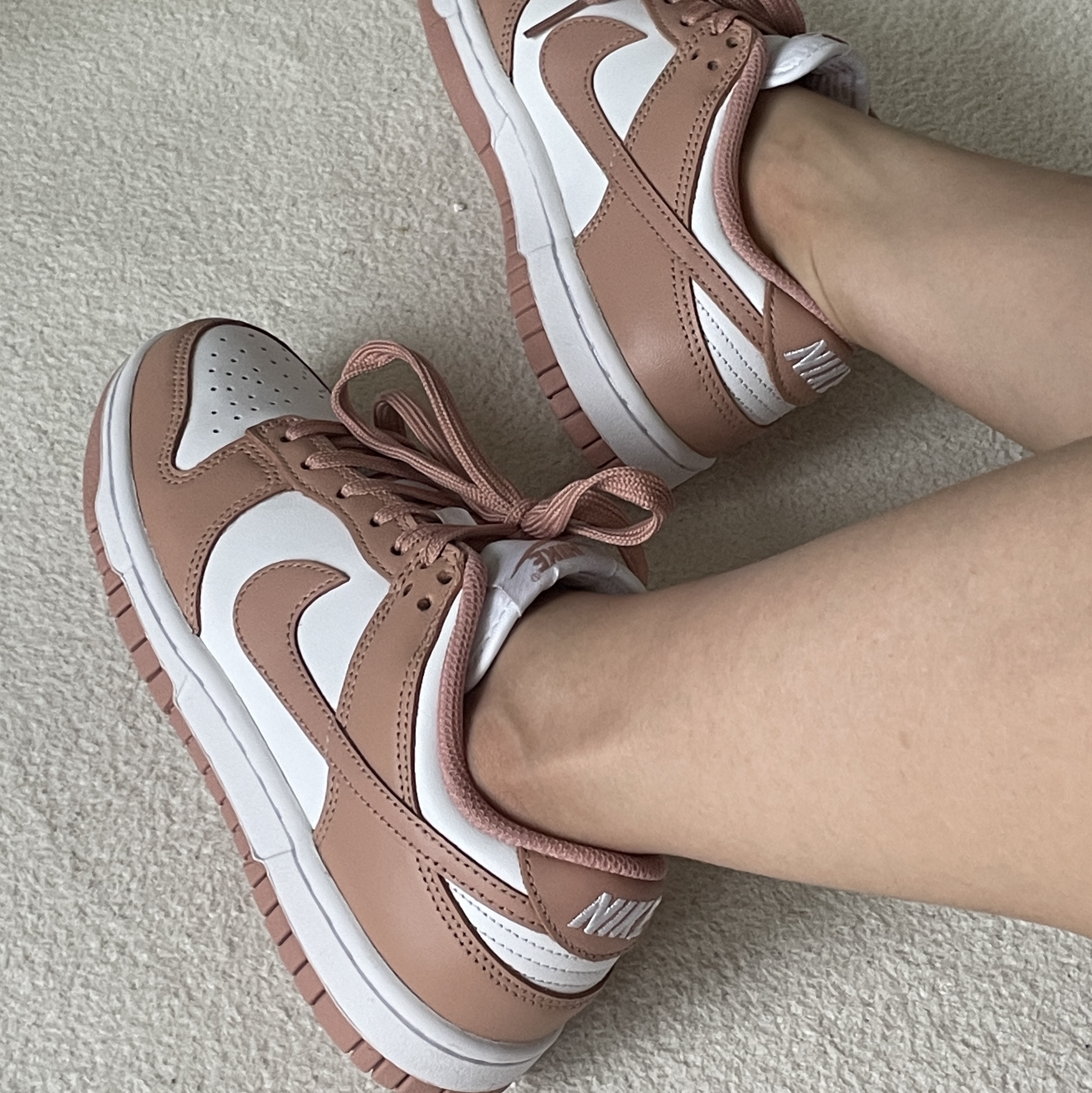 (W) Nike Dunk Low Rose Whisper 착용 스타일