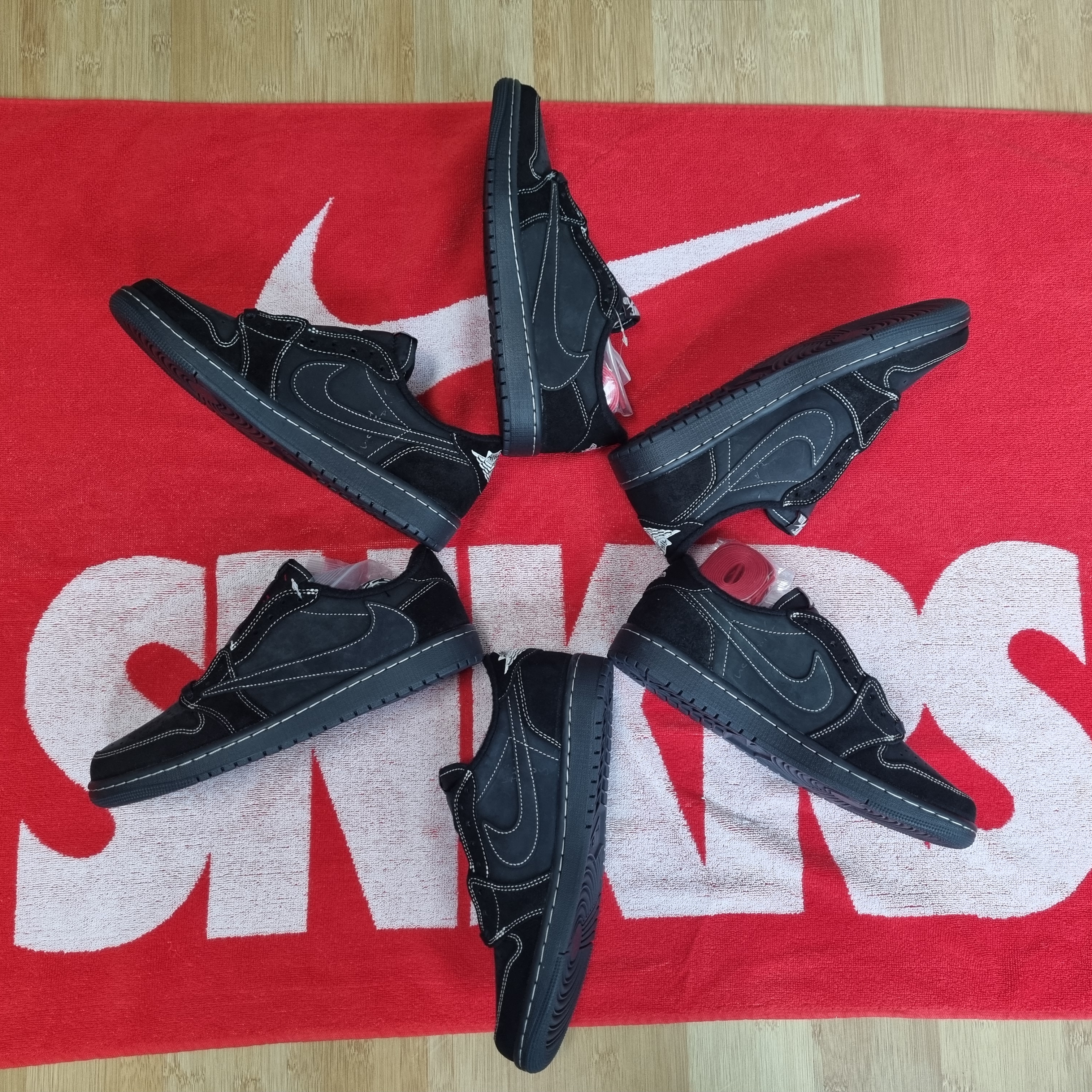 Jordan 1 x Travis Scott Retro Low OG SP Black Phantom, Nike Dunk Low Pro Premium Medium Curry 착용 스타일 - 2