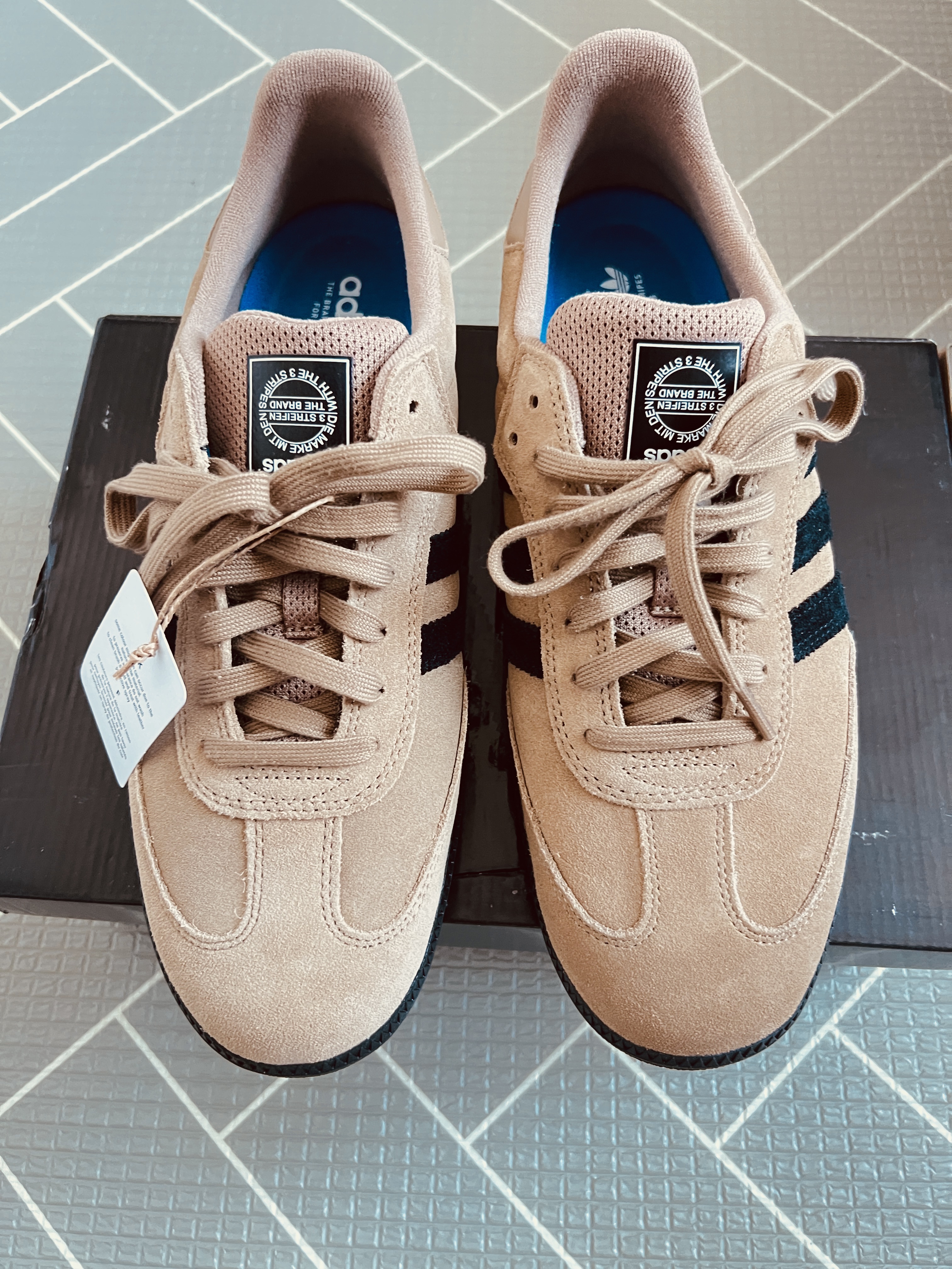 Adidas Samba ADV Cardboard 착용 스타일