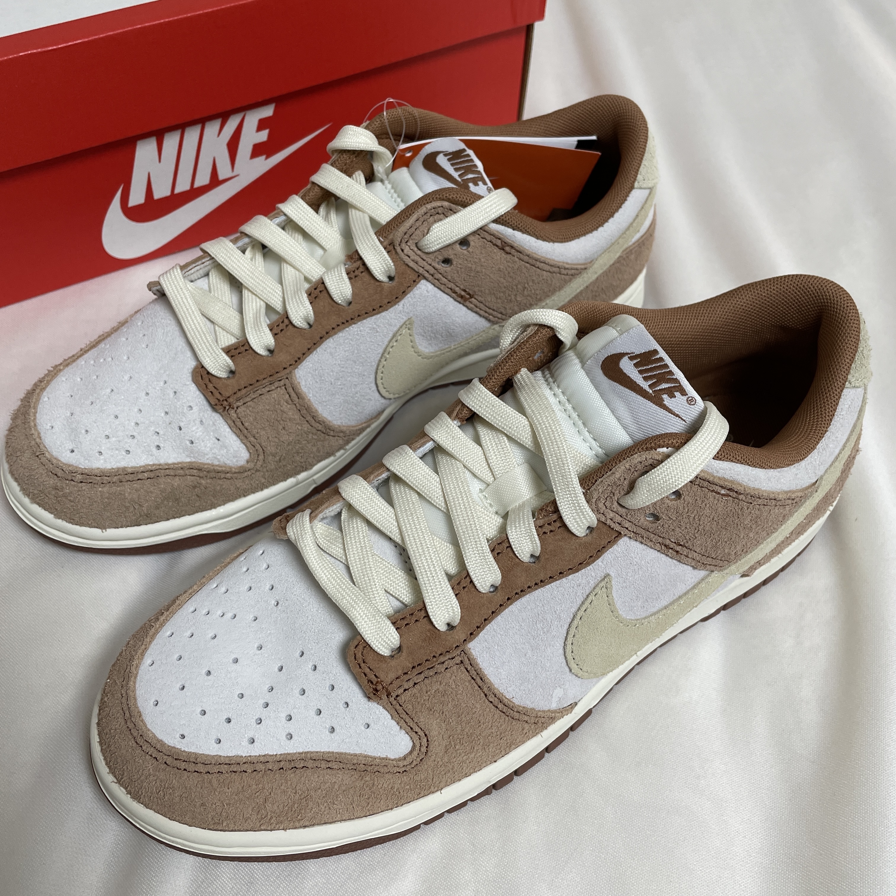 Nike Dunk Low Pro Premium Medium Curry 착용 스타일 - 2