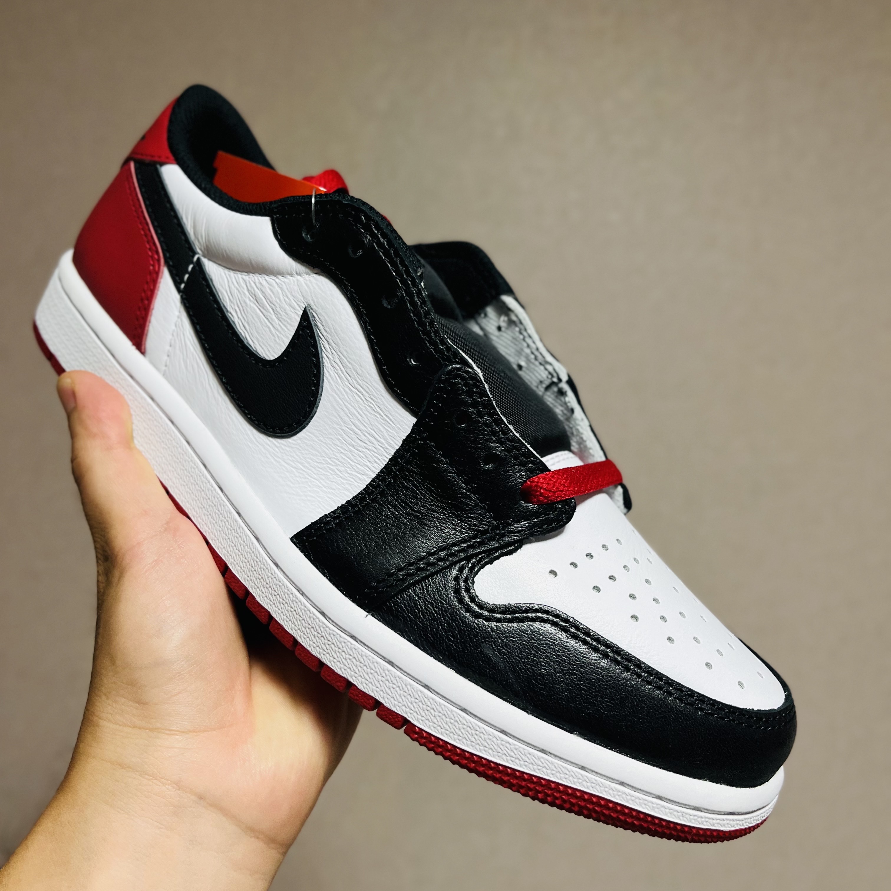 Jordan 1 Retro Low OG Black Toe 착용 스타일