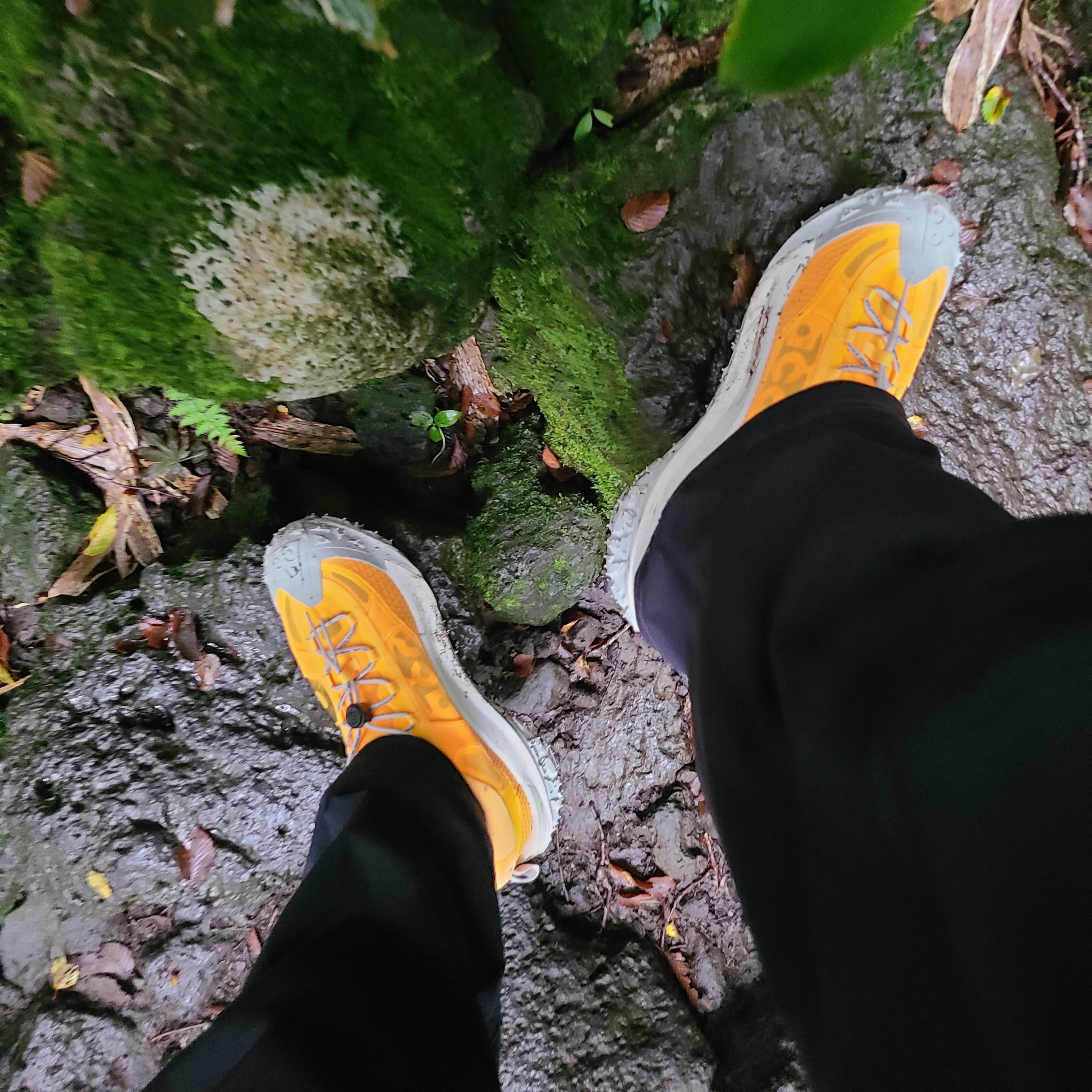 Nike ACG Mountain Fly 2 Low Laser Orange, Nike ACG Smith Summit Cargo Pants Black - Asia 착용 스타일 - 3
