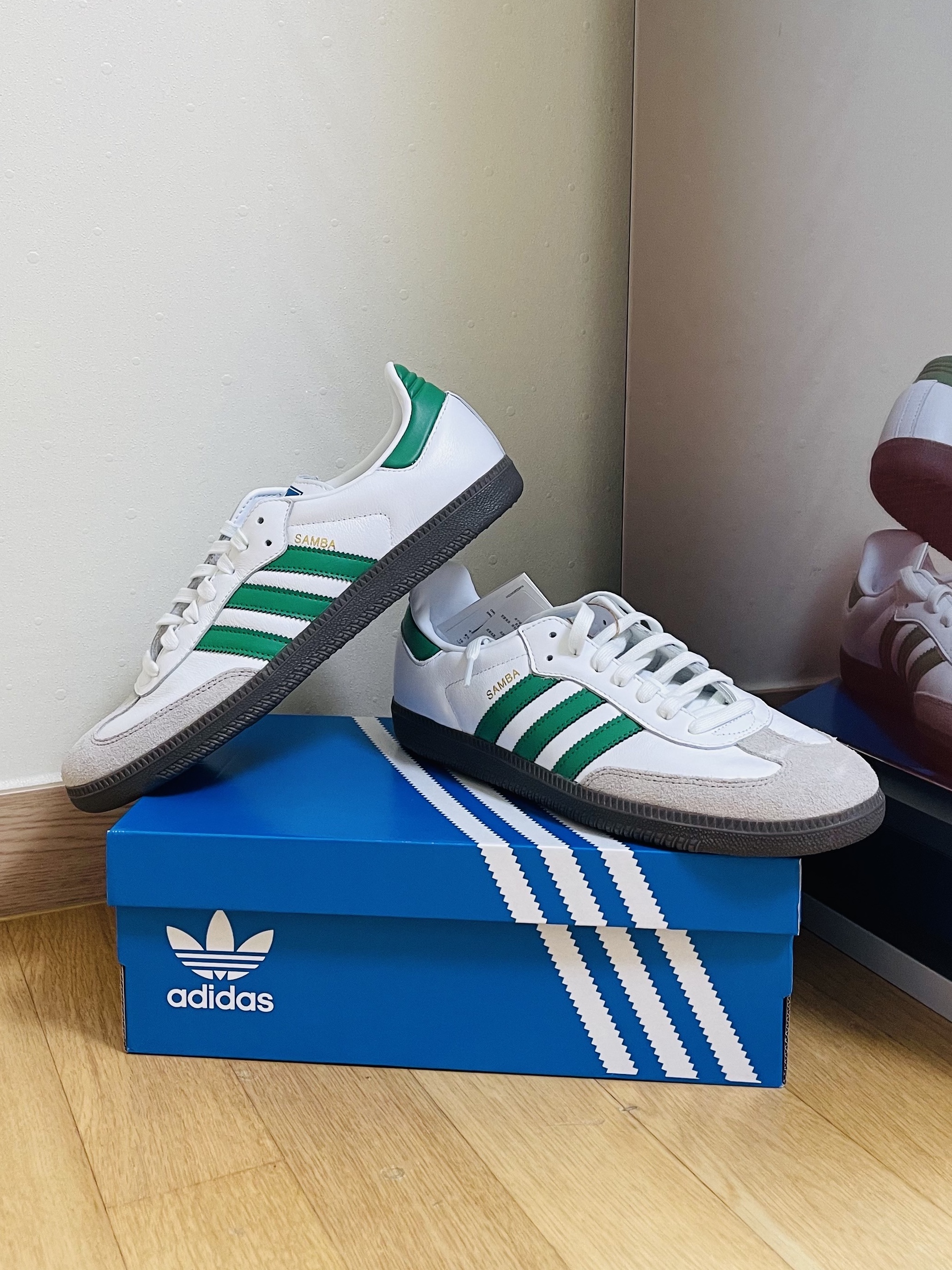 Adidas Samba OG White Green 착용 스타일