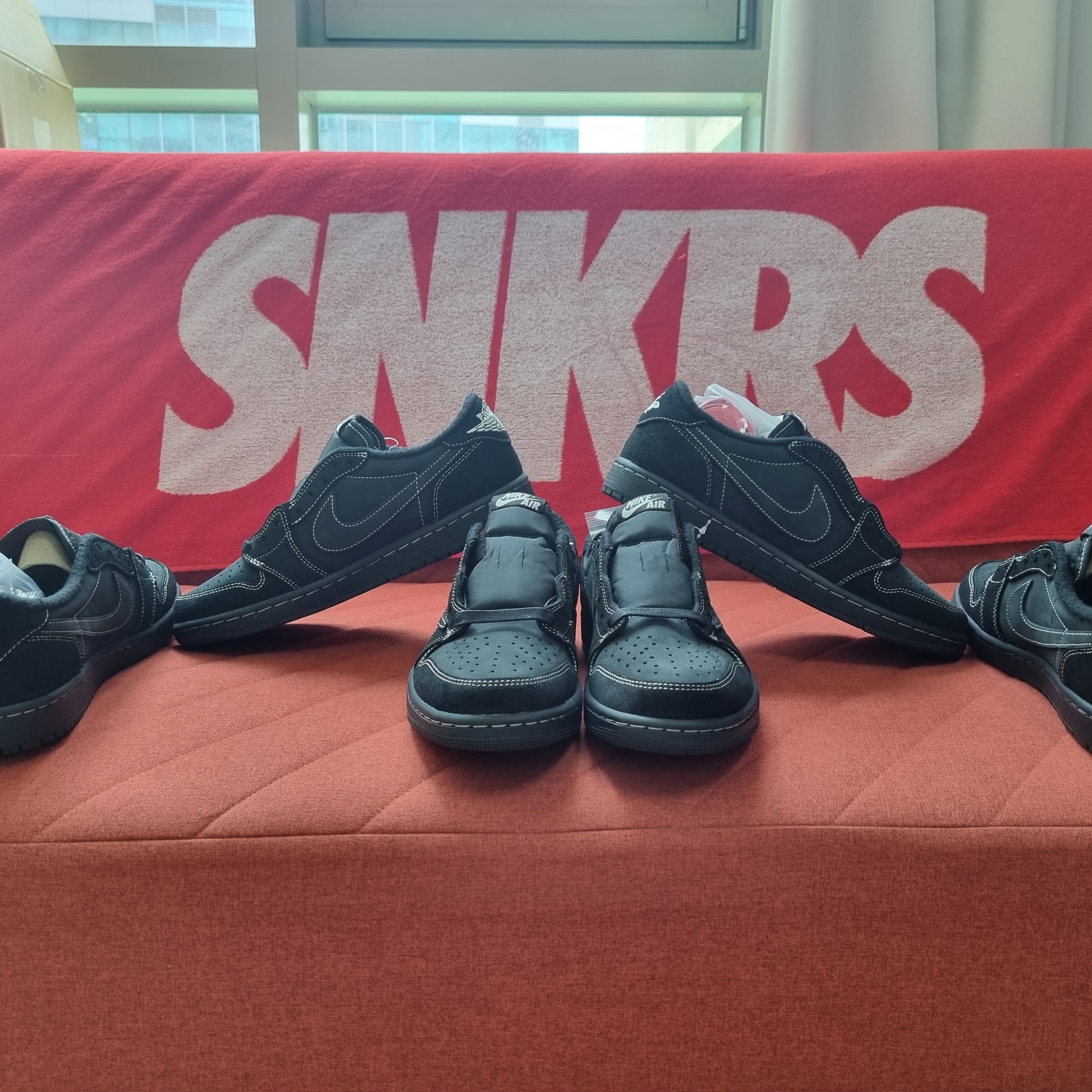 Jordan 1 x Travis Scott Retro Low OG SP Black Phantom, Nike Dunk Low Pro Premium Medium Curry 착용 스타일 - 3