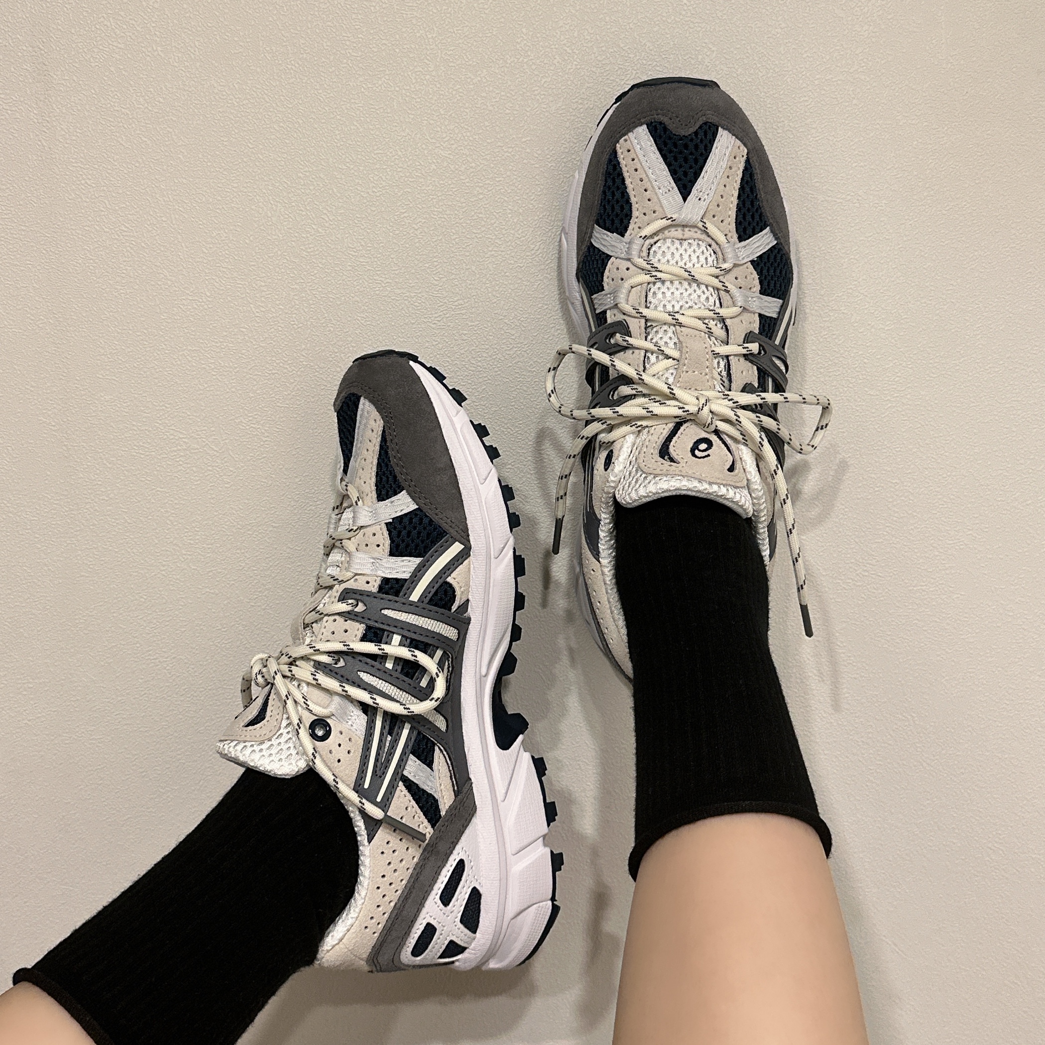 Asics Gel-Sonoma 15-50 French Blue, Supreme Washed Chino Twill Camp Cap Black 착용 스타일 - 2