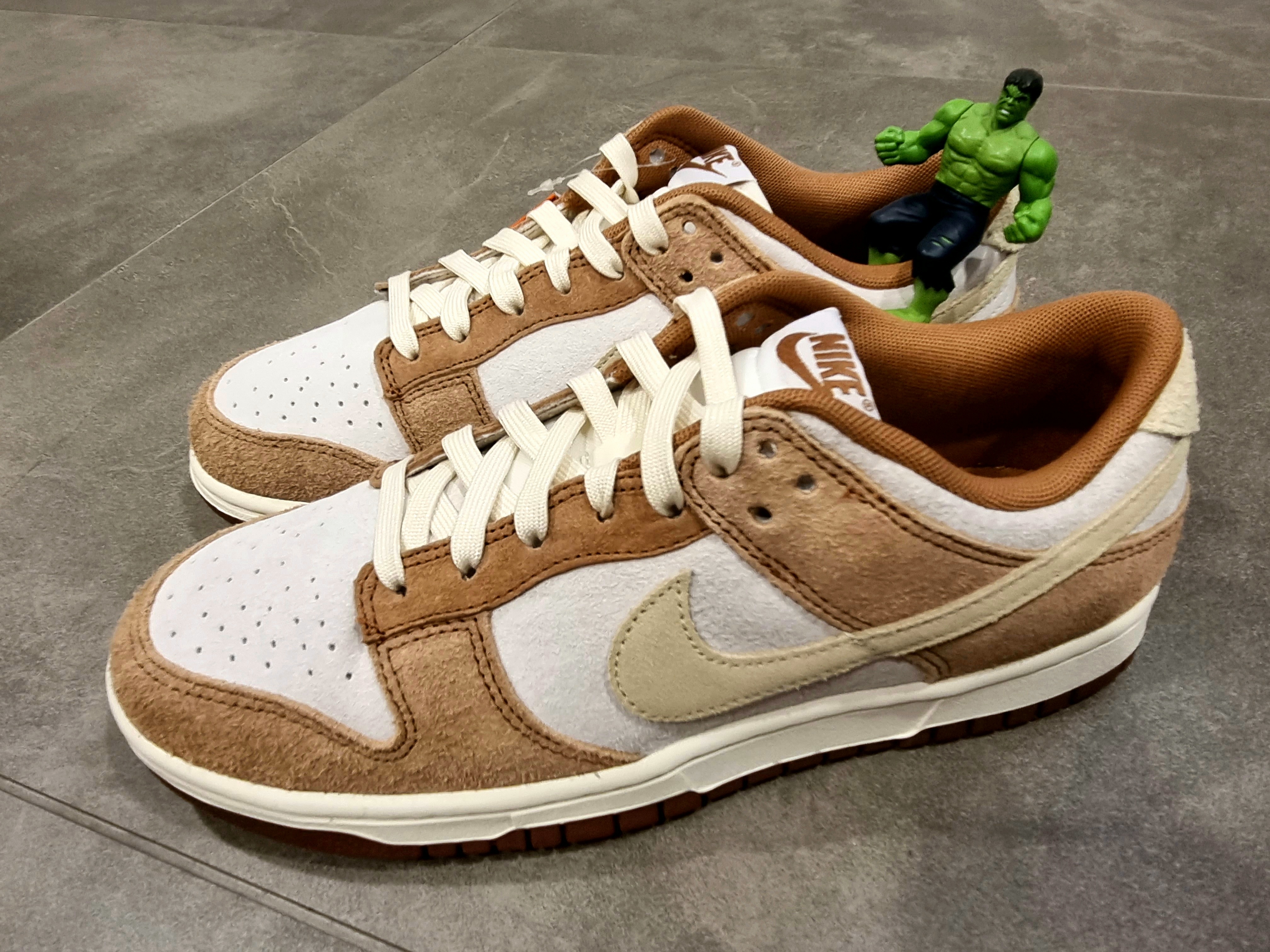 Nike Dunk Low Pro Premium Medium Curry 착용 스타일 - 1