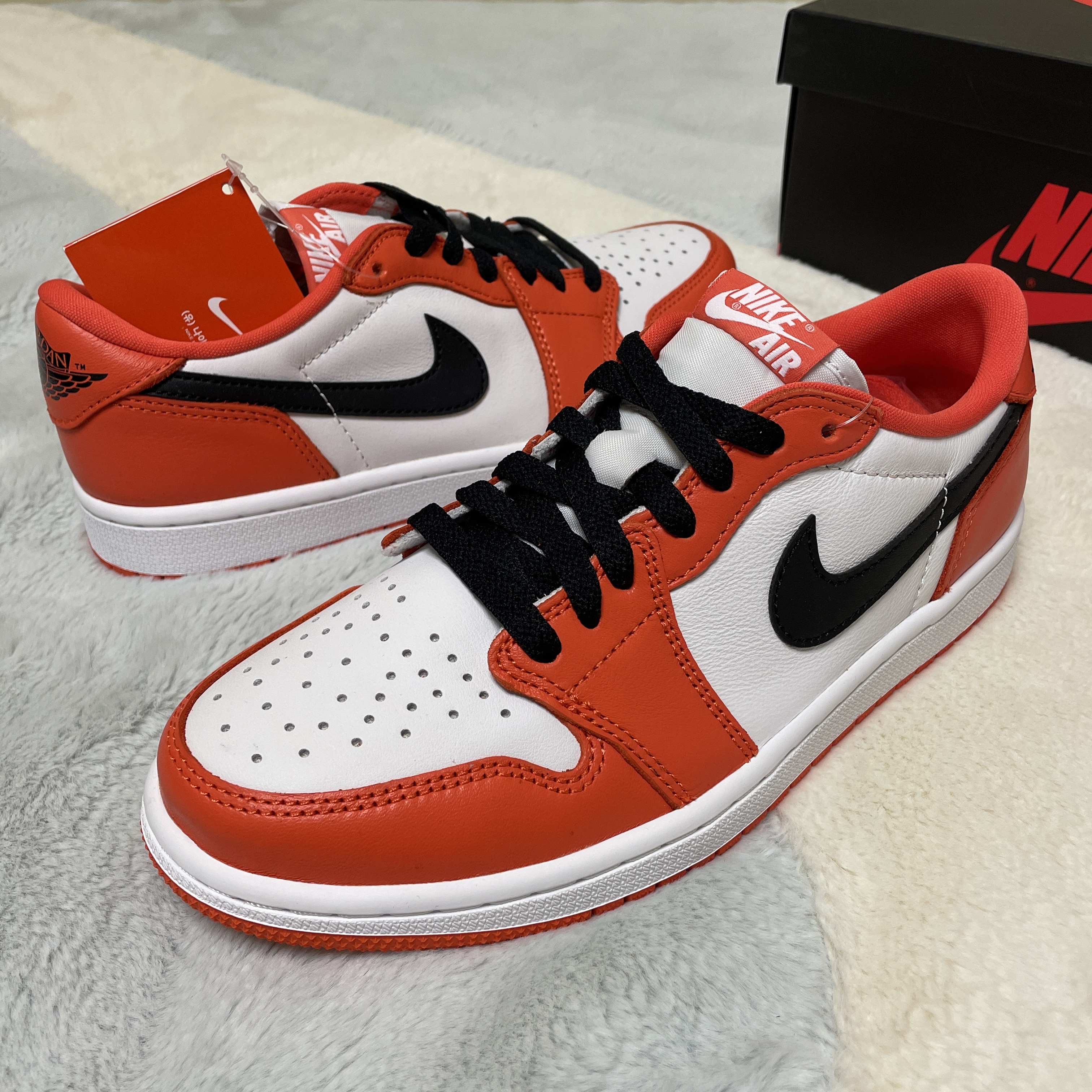 Jordan 1 Low OG Starfish 착용 스타일