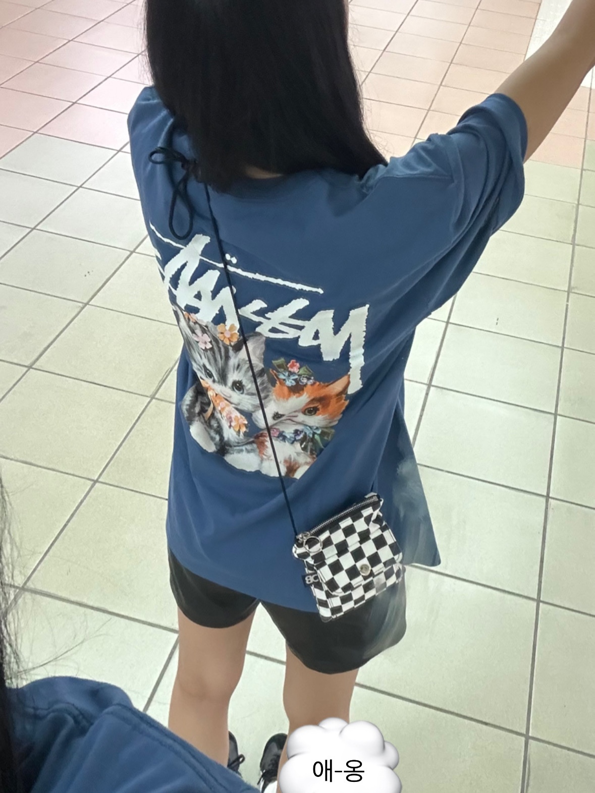 Stussy Kittens T-Shirt Midnight 착용 스타일