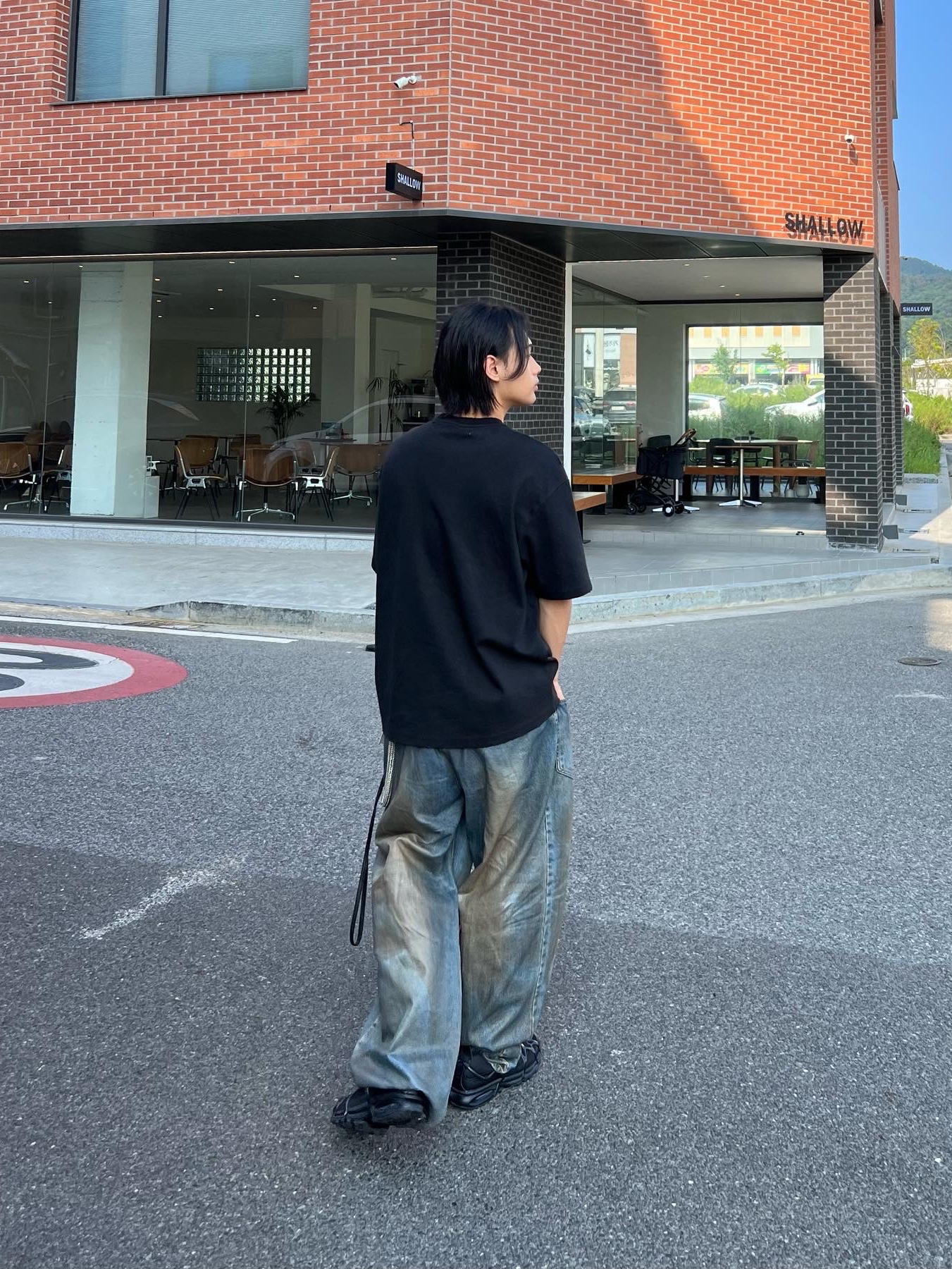 Nike Air Kukini Triple Black, Project G/R Coated Backward Denim Pants Blue 착용 스타일 - 3