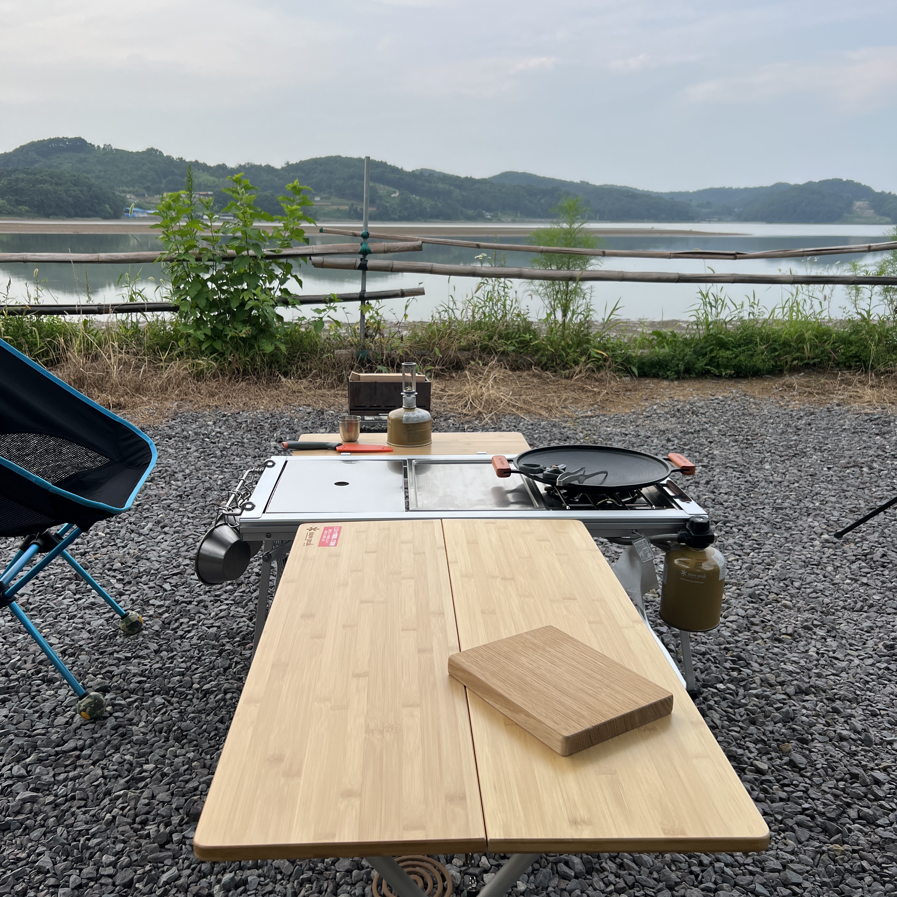 Snow Peak Single Action Low Table 착용 스타일 - 2