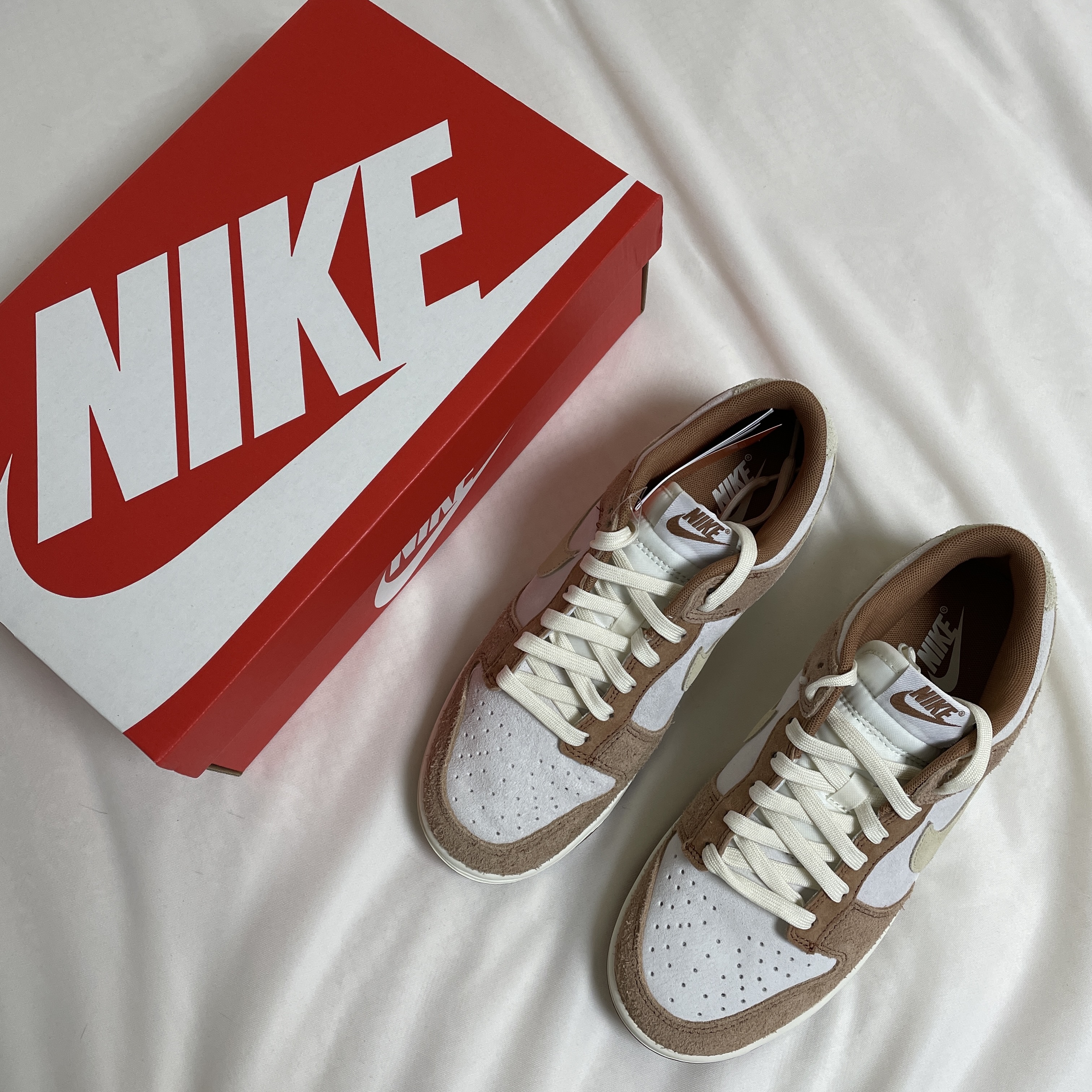 Nike Dunk Low Pro Premium Medium Curry 착용 스타일 - 1