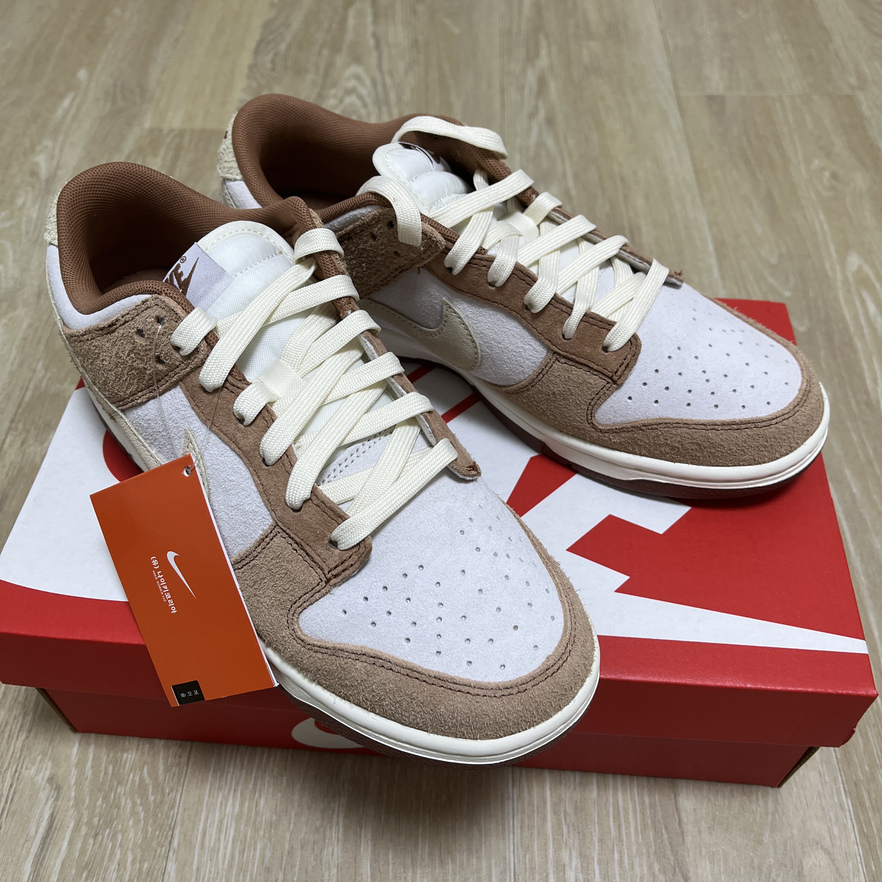 Nike Dunk Low Pro Premium Medium Curry 착용 스타일