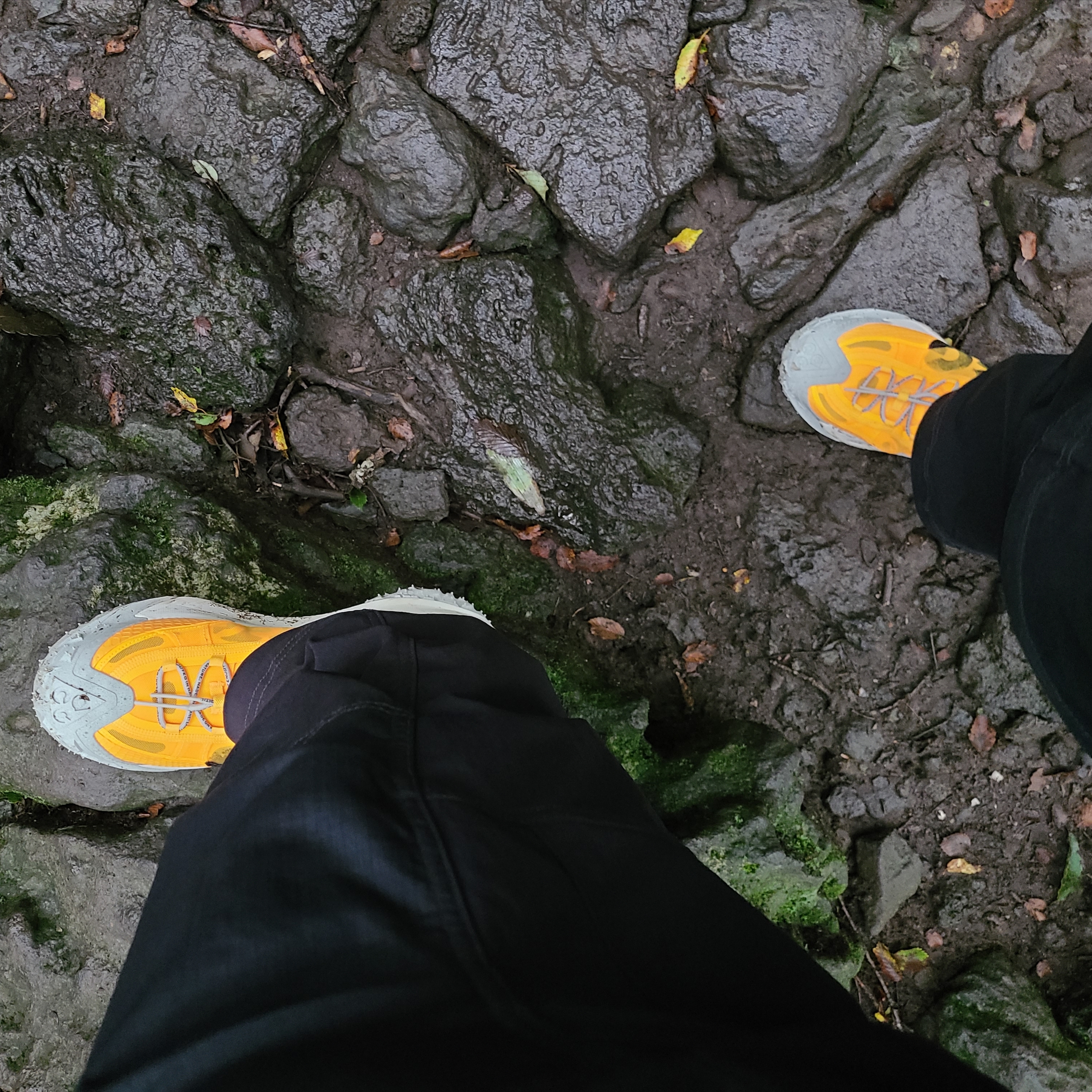 Nike ACG Mountain Fly 2 Low Laser Orange, Nike ACG Smith Summit Cargo Pants Black - Asia 착용 스타일 - 2