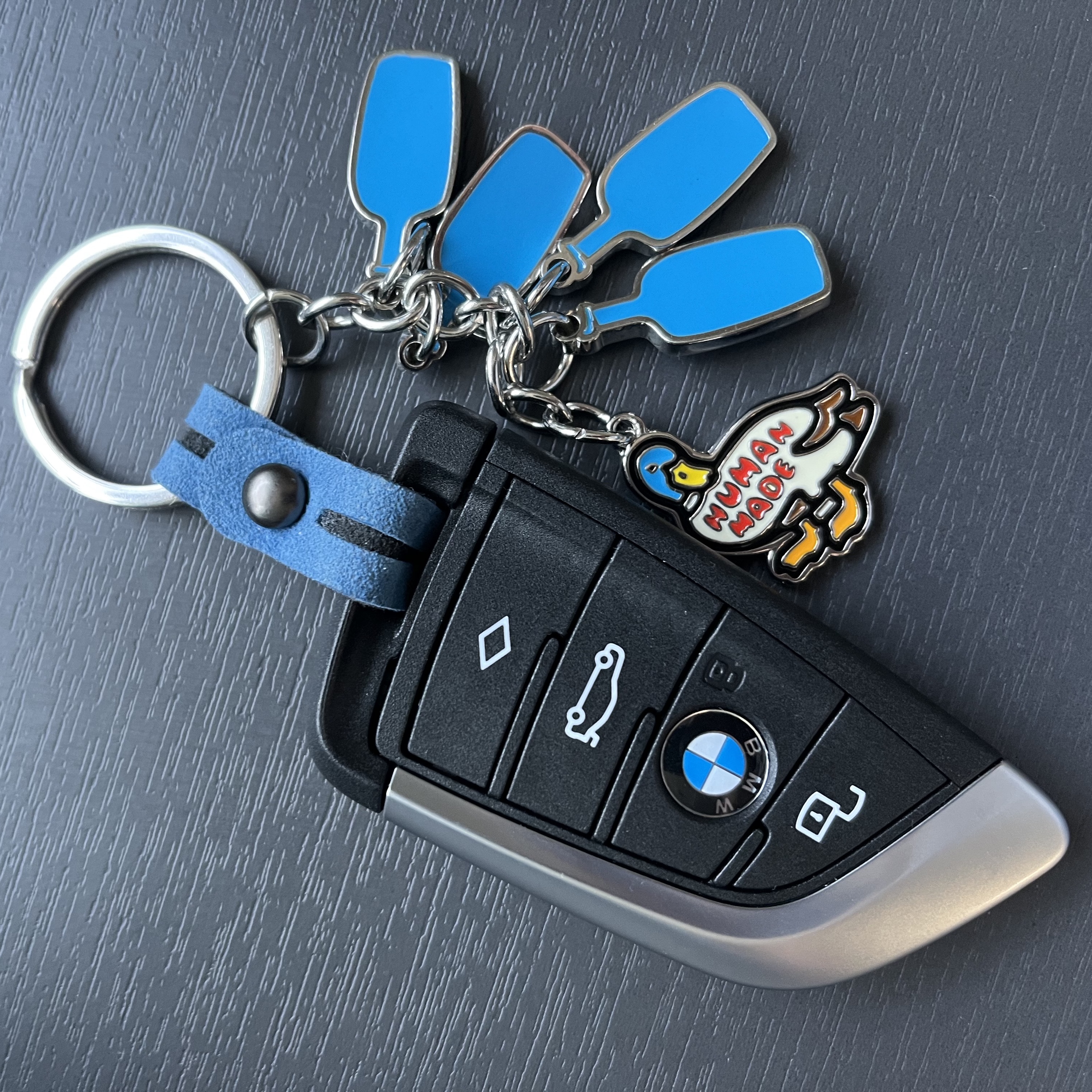 Human Made x Blue Bottle Coffee Keycharm Blue 착용 스타일