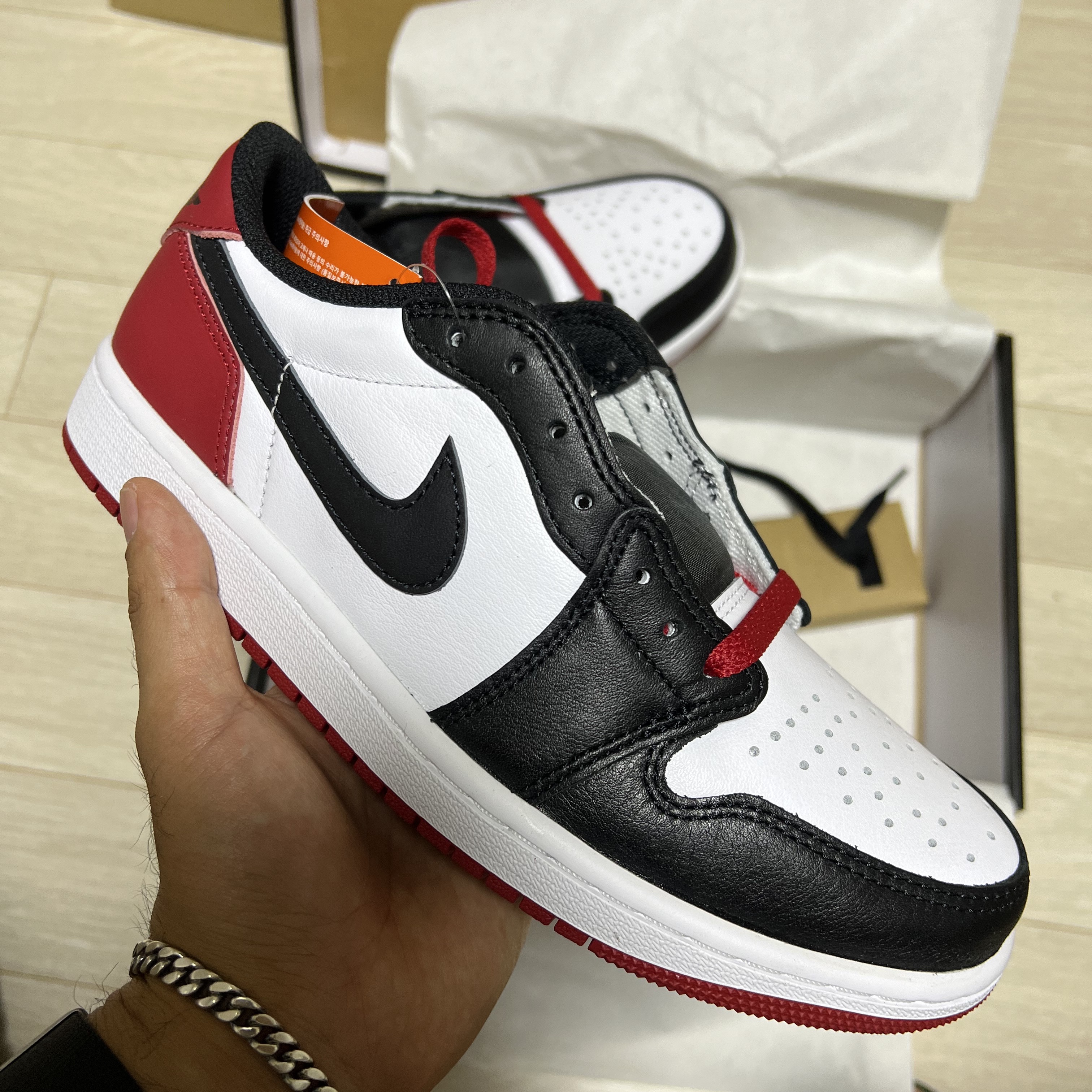 Jordan 1 Retro Low OG Black Toe 착용 스타일