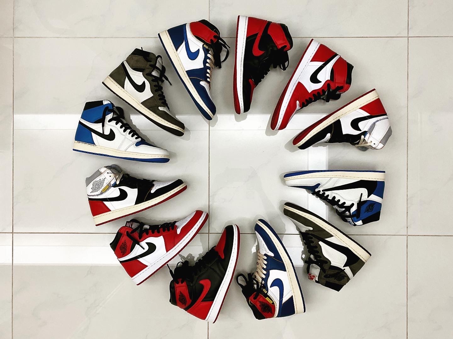 Jordan 1 x Travis Scott x Fragment Retro High OG SP Military Blue, Jordan 1 x Travis Scott Retro High OG SP Mocha 착용 스타일 - 2