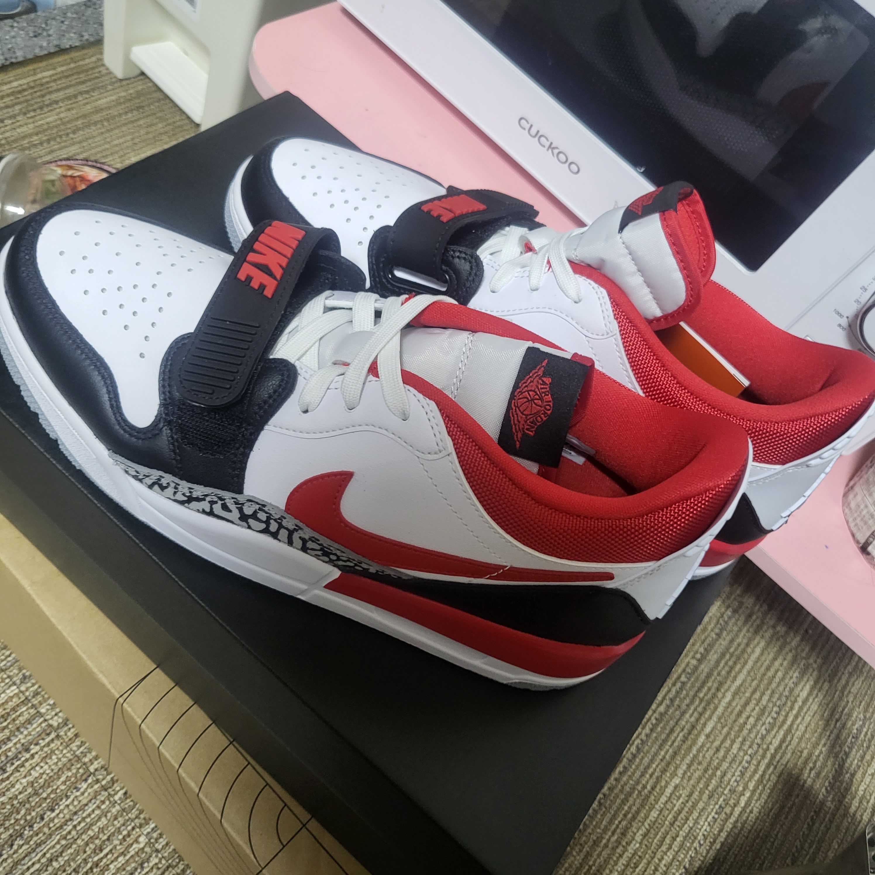 Jordan Legacy 312 Low Fire Red 착용 스타일