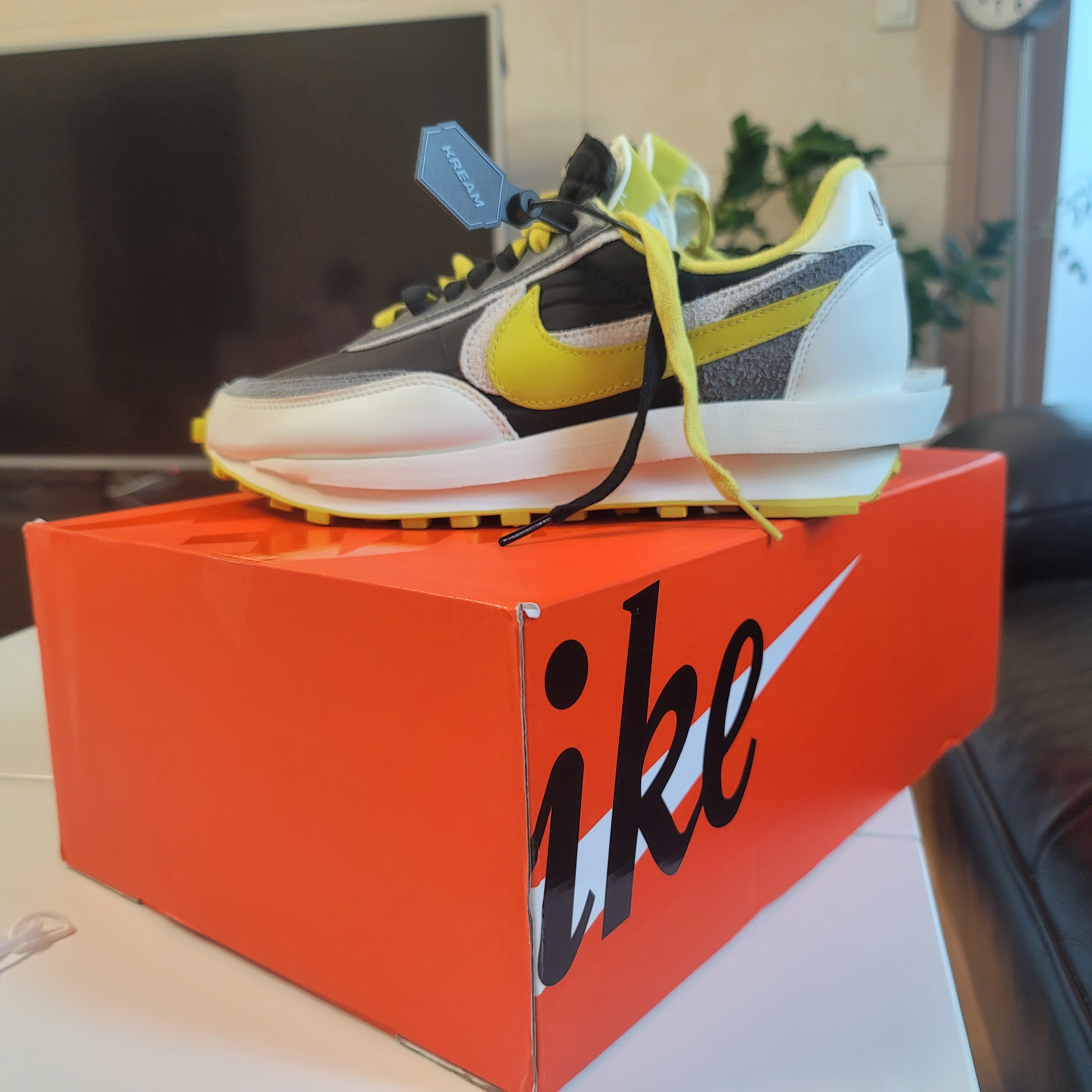 Nike x Sacai x Undercover LDWaffle Black Bright Citron 착용 스타일 - 1