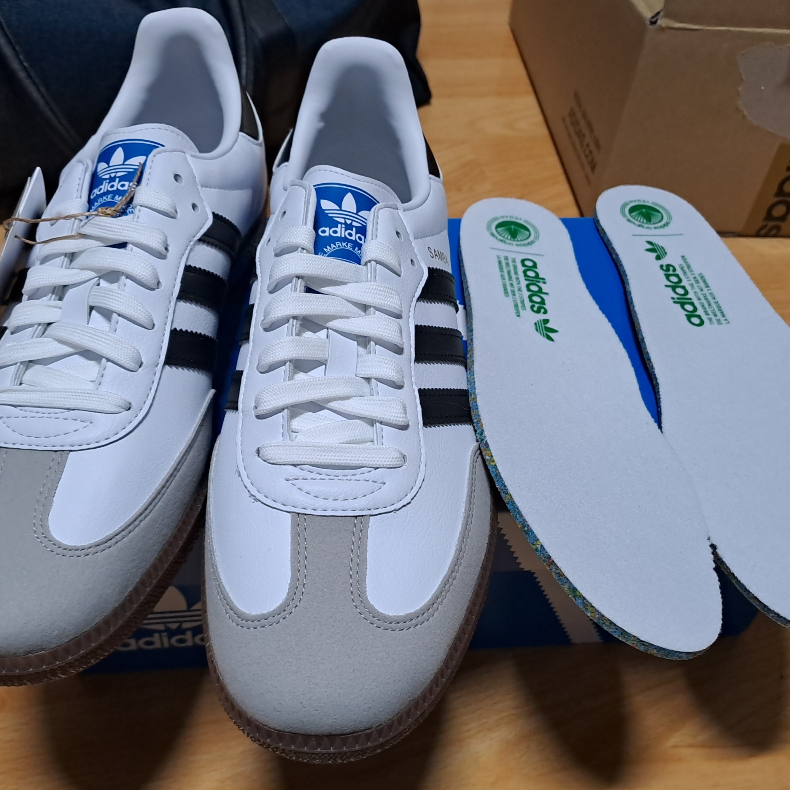 Adidas Samba Vegan White Black 착용 스타일