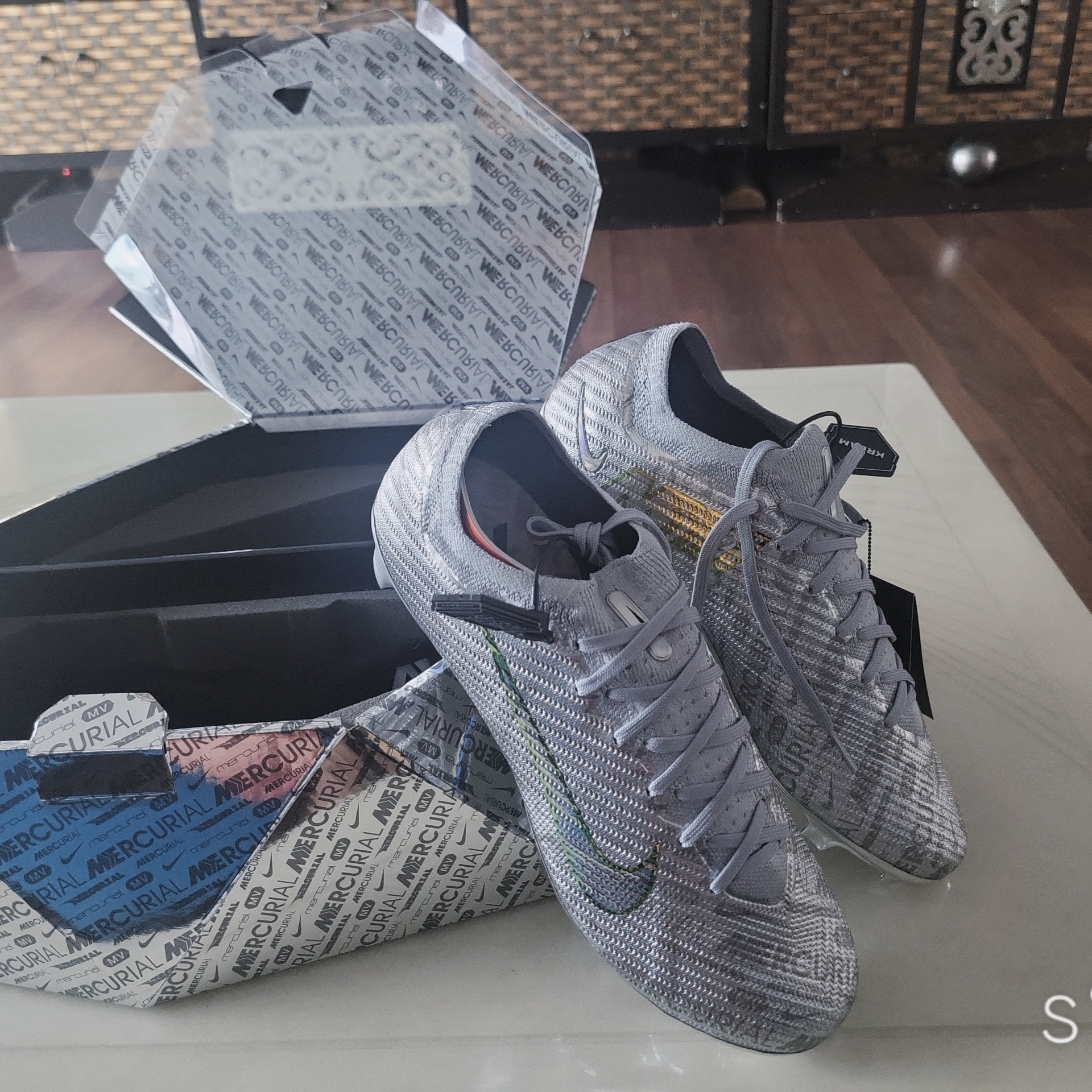 Nike Zoom Mercurial Vapor 15 Elite XXV SE FG Metallic Silver 착용 스타일