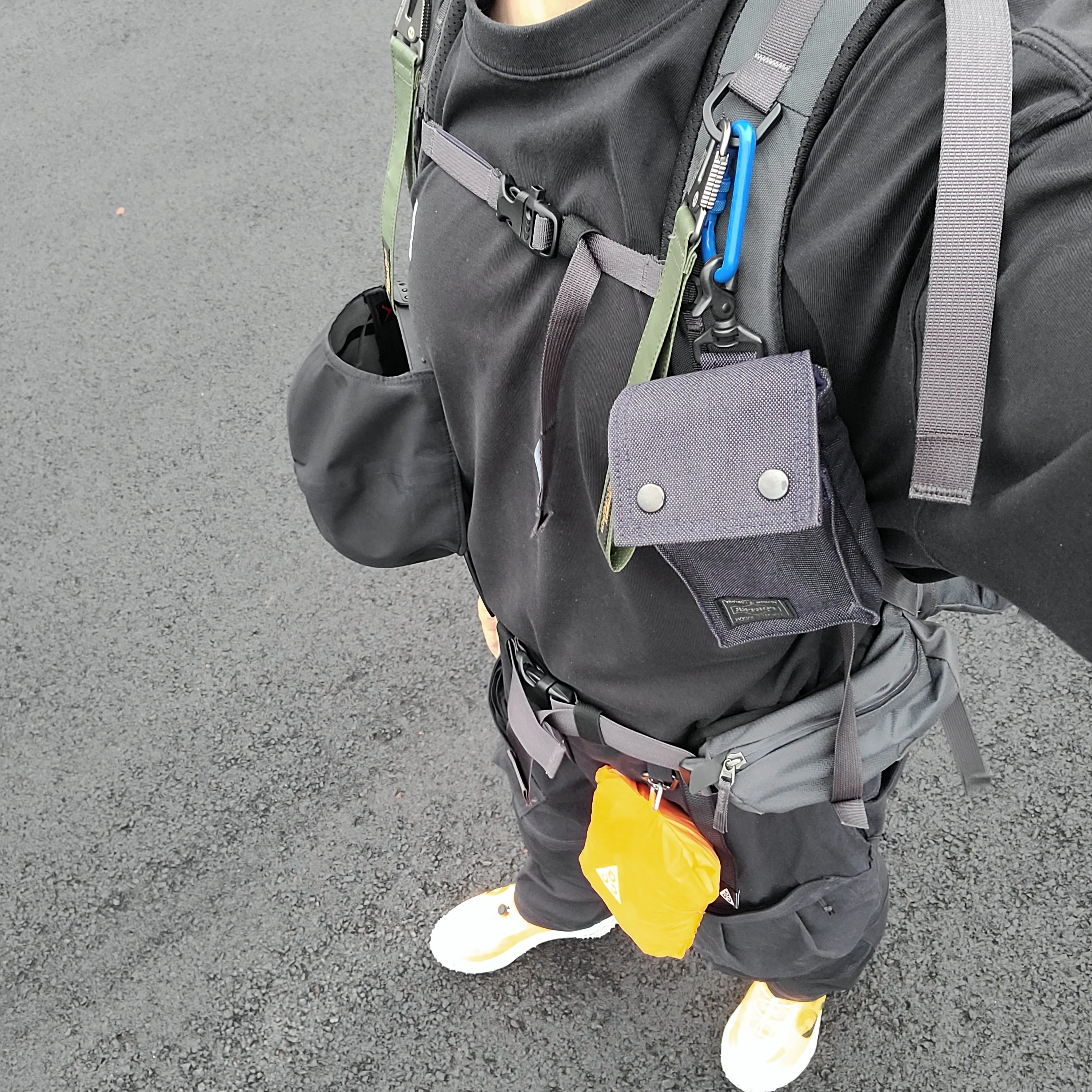 Nike ACG Mountain Fly 2 Low Laser Orange, Nike ACG Smith Summit Cargo Pants Black - Asia 착용 스타일 - 1