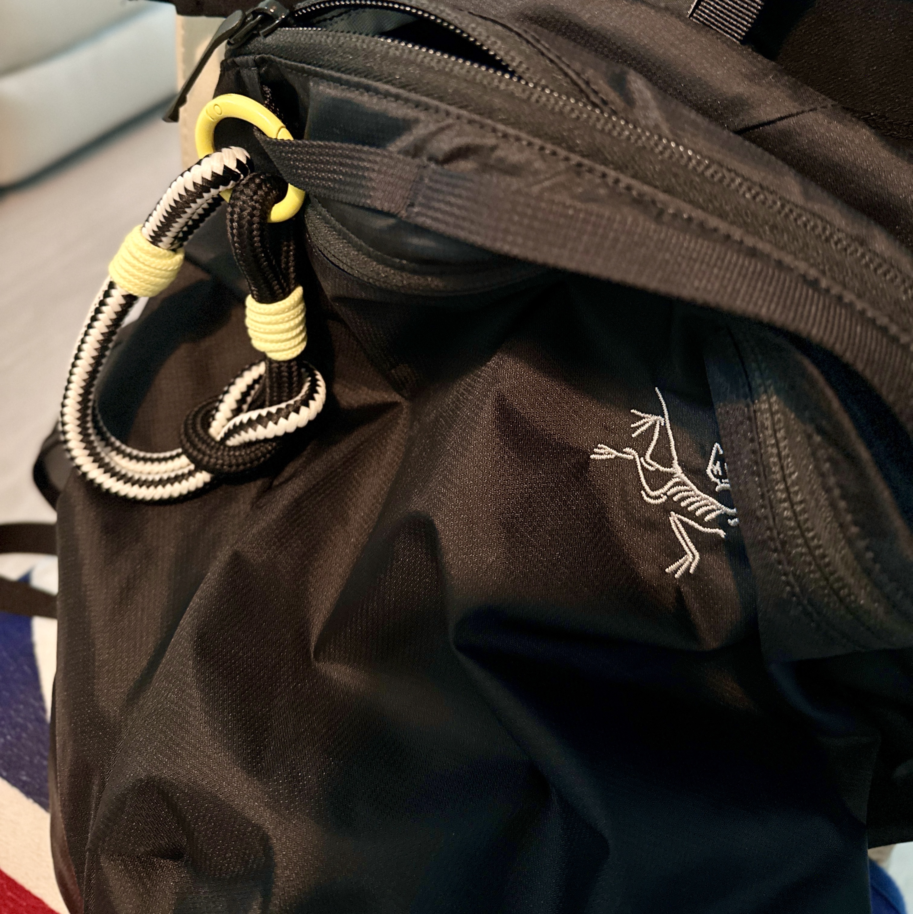 Arc'teryx Heliad 15 Backpack Black 착용 스타일 - 1
