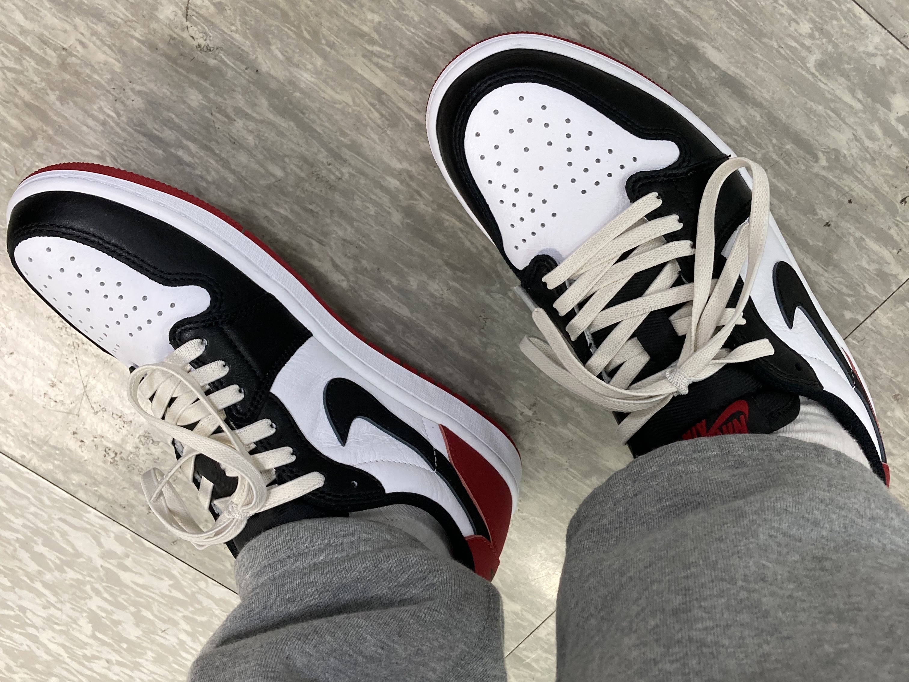 Jordan 1 Retro Low OG Black Toe 착용 스타일