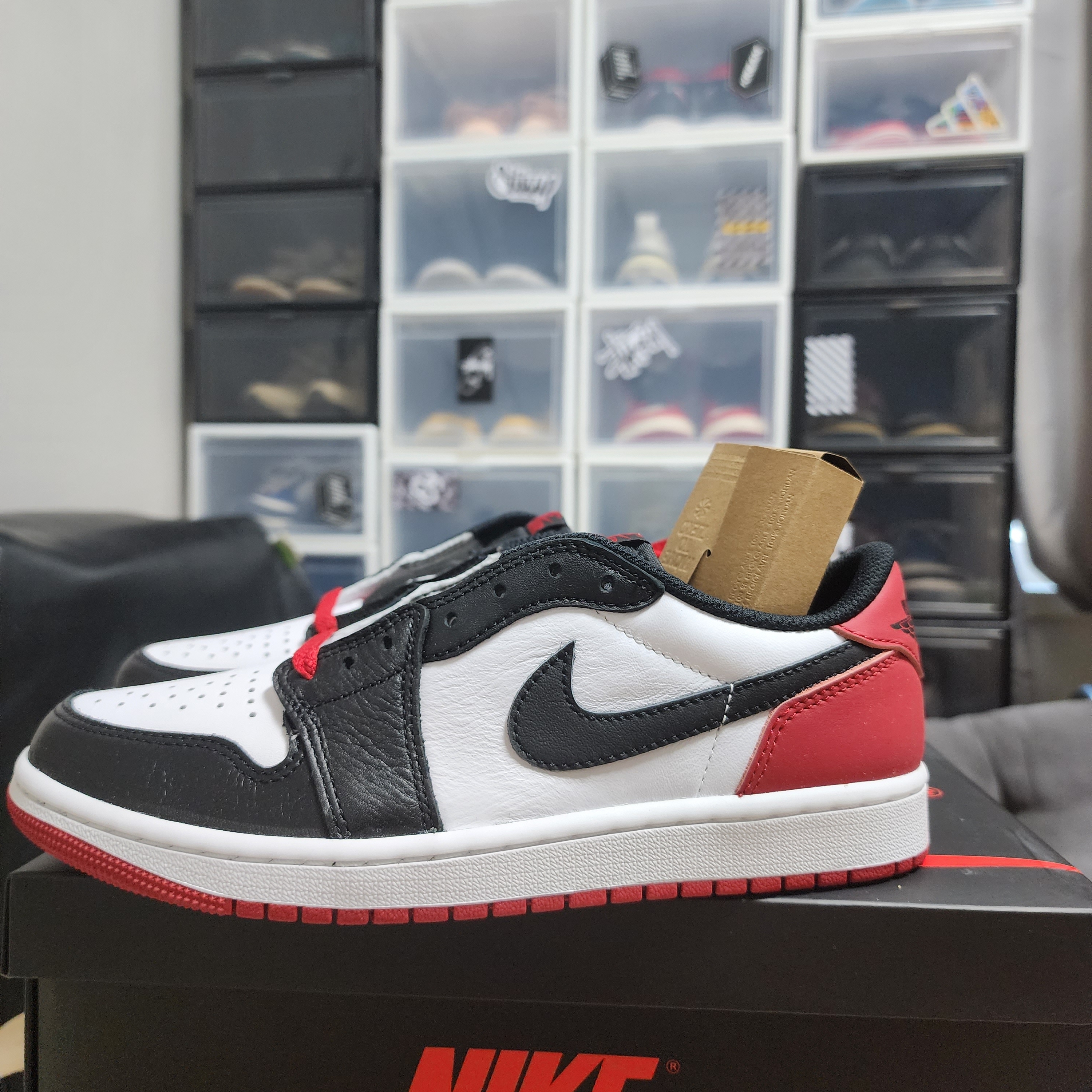 Jordan 1 Retro Low OG Black Toe 착용 스타일 - 2