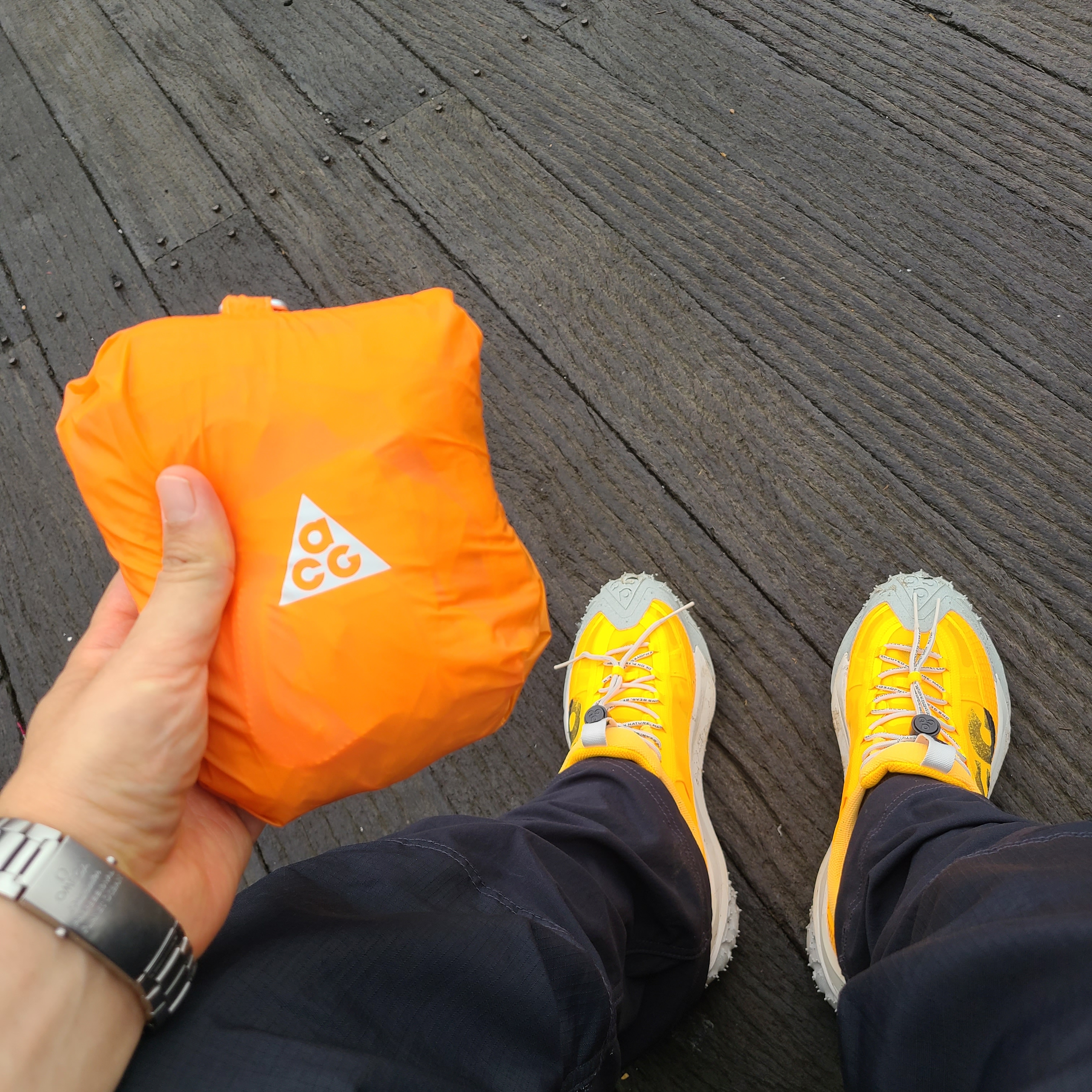 Nike ACG Smith Summit Cargo Pants Black - Asia, Nike ACG Mountain Fly 2 Low Laser Orange 착용 스타일 - 2
