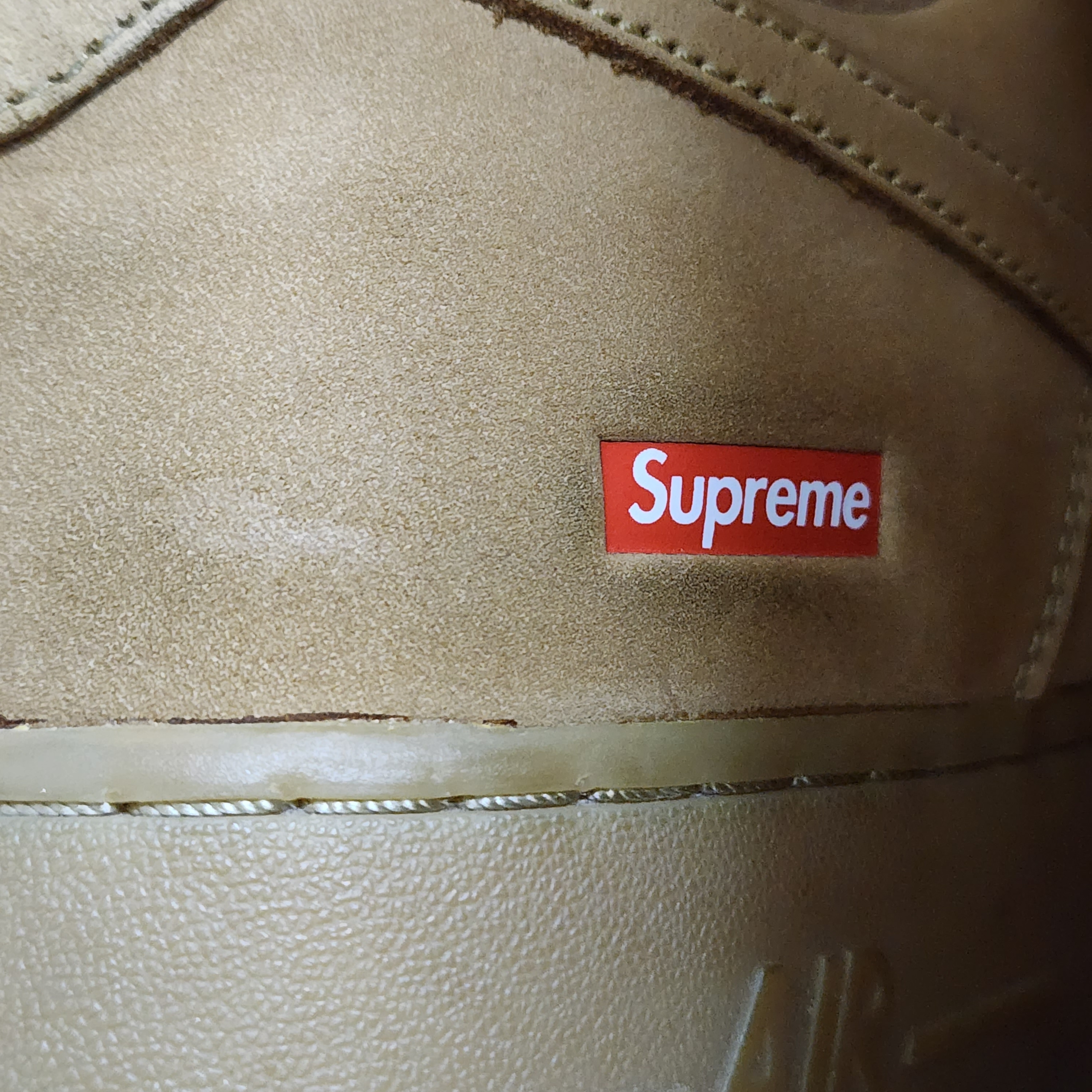 Nike x Supreme Air Force 1 Low Flax 착용 스타일